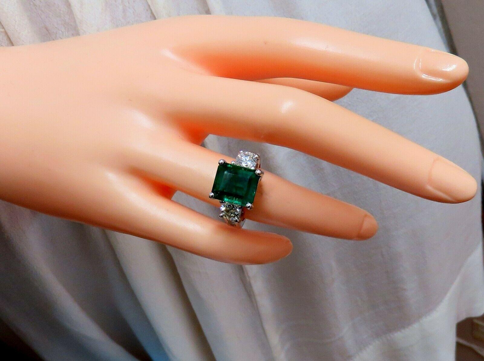 Emerald Cut GIA Certified 6.06 Carat Natural Emerald Diamonds Ring 14 Karat 'F2'