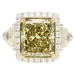 Bague en diamant certifié GIA de 6,07 carats, taille radiant, de couleur jaune vert brunâtre