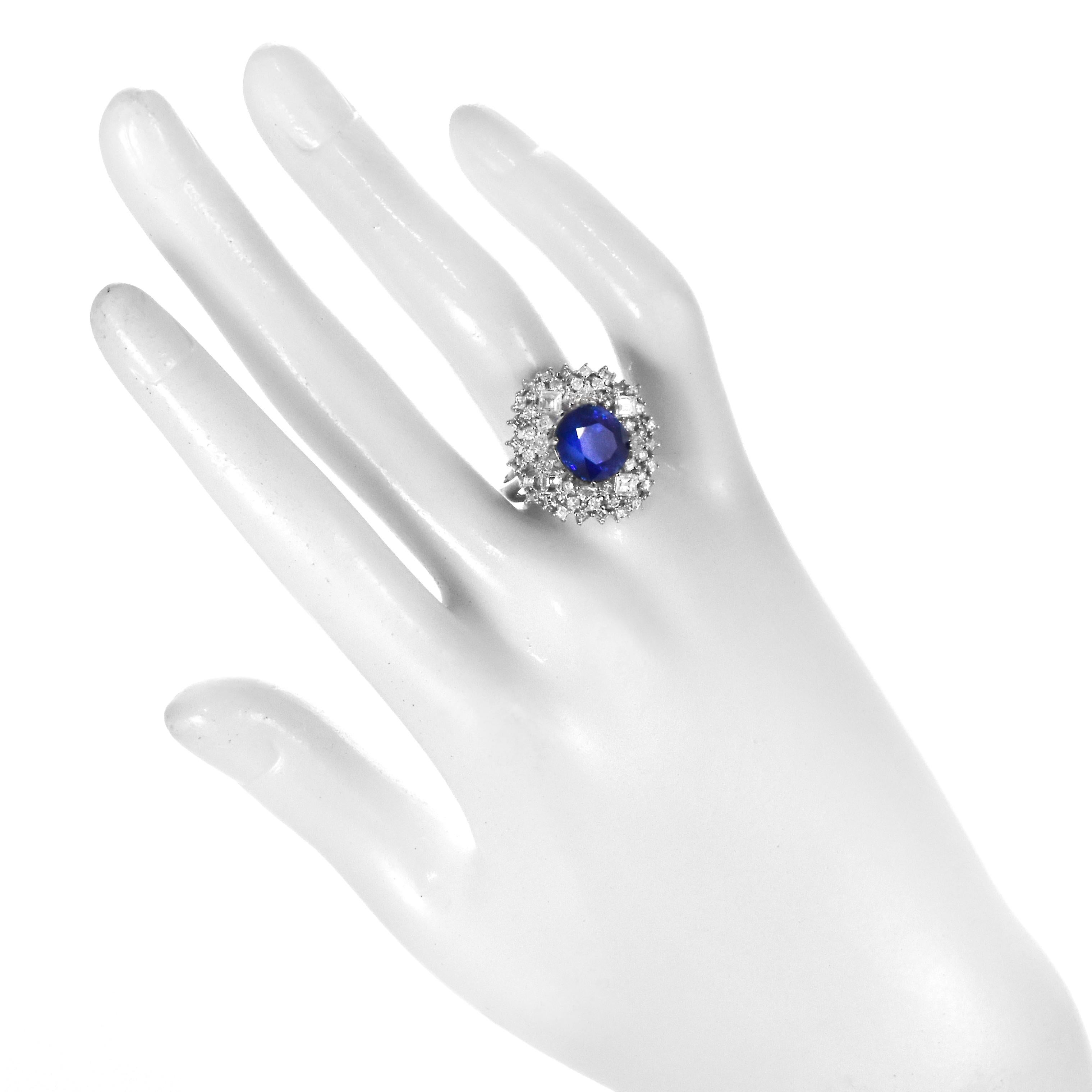 GIA Certified 6.08 Carat Natural Royal Blue Sapphire Ring Made in 18K White Gold im Angebot 7