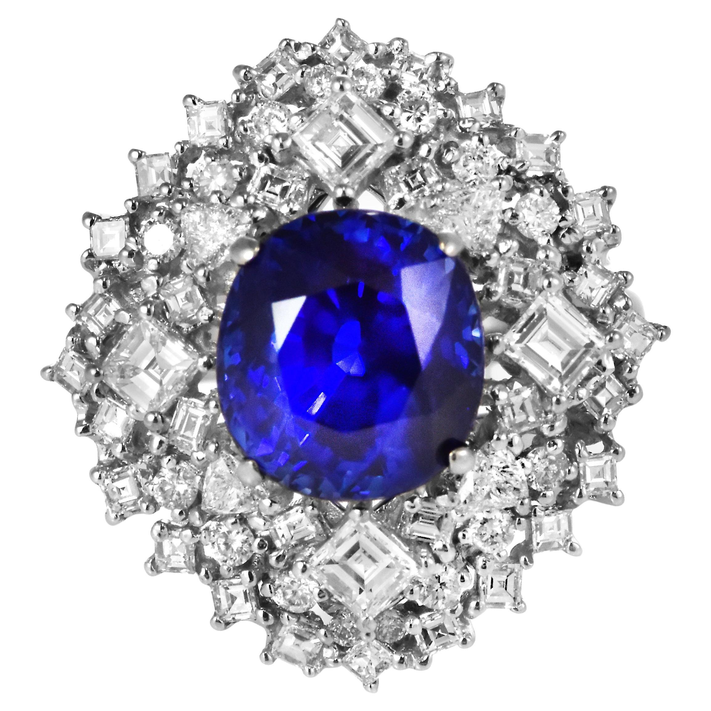 GIA Certified 6.08 Carat Natural Royal Blue Sapphire Ring Made in 18K White Gold im Angebot