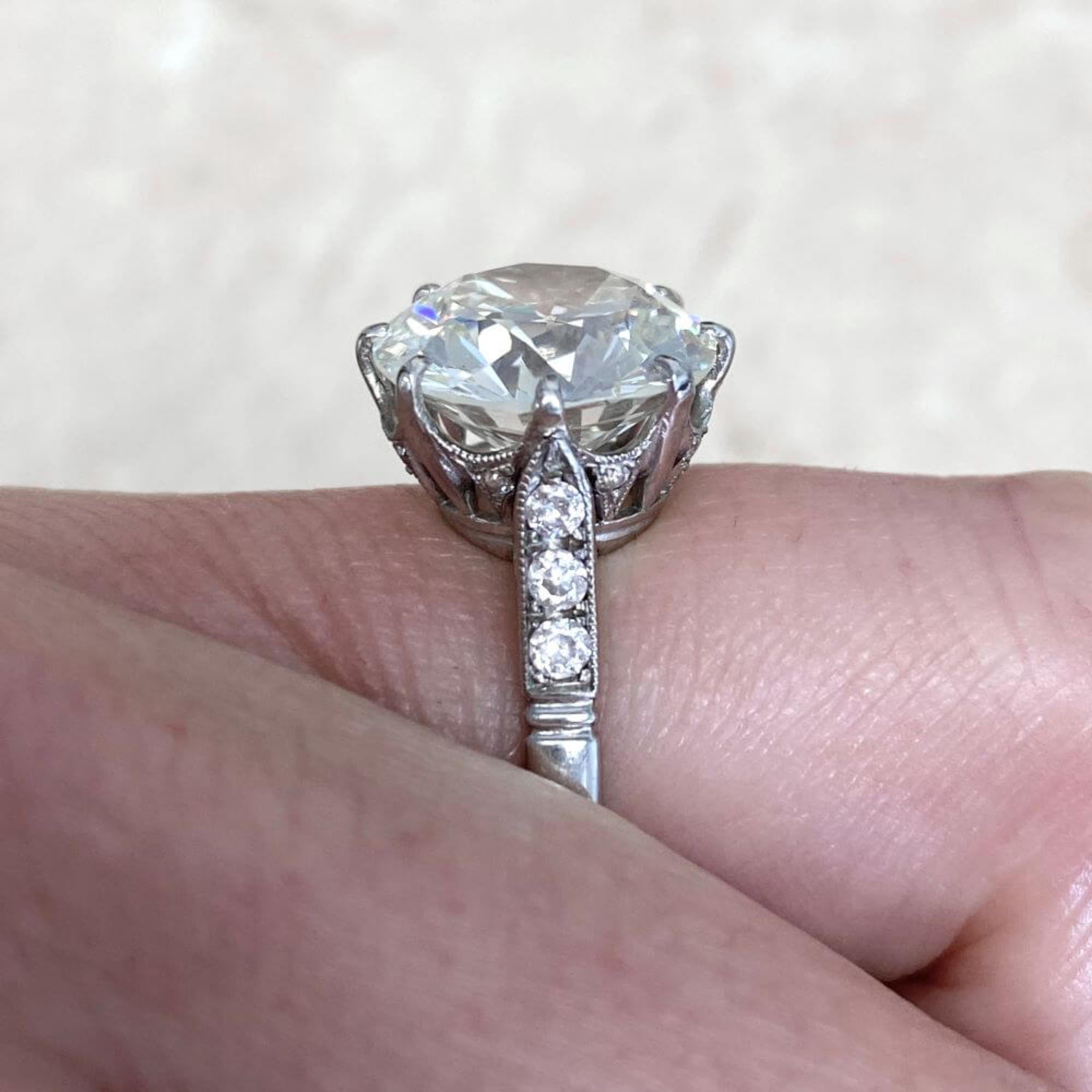 GIA-zertifiziert 6,01 Karat Brillantschliff großer Diamant Solitär-Ring in Platin (Rundschliff) im Angebot