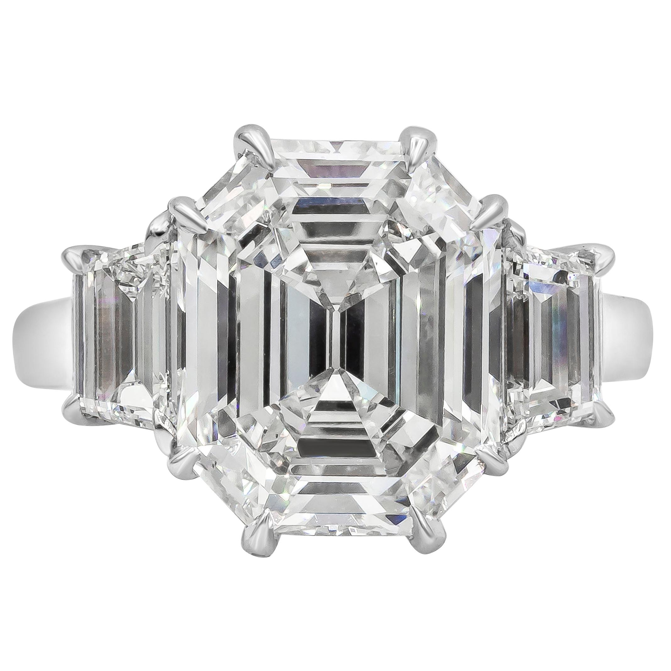 GIA-zertifizierter 6,08 Karat Diamant-Dreistein-Verlobungsring mit Stufenschliff im Angebot