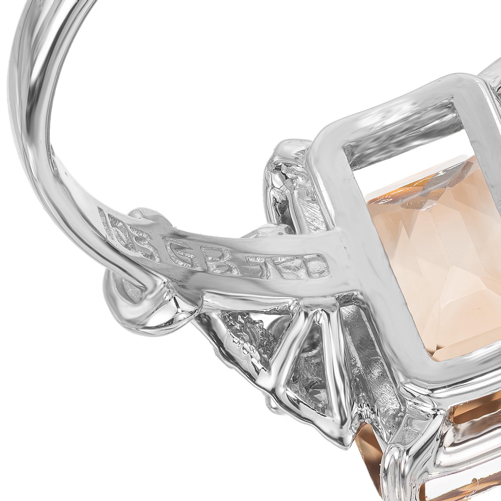 Anello in oro bianco con diamante Topazio certificato GIA da 6,08 carati in vendita 4