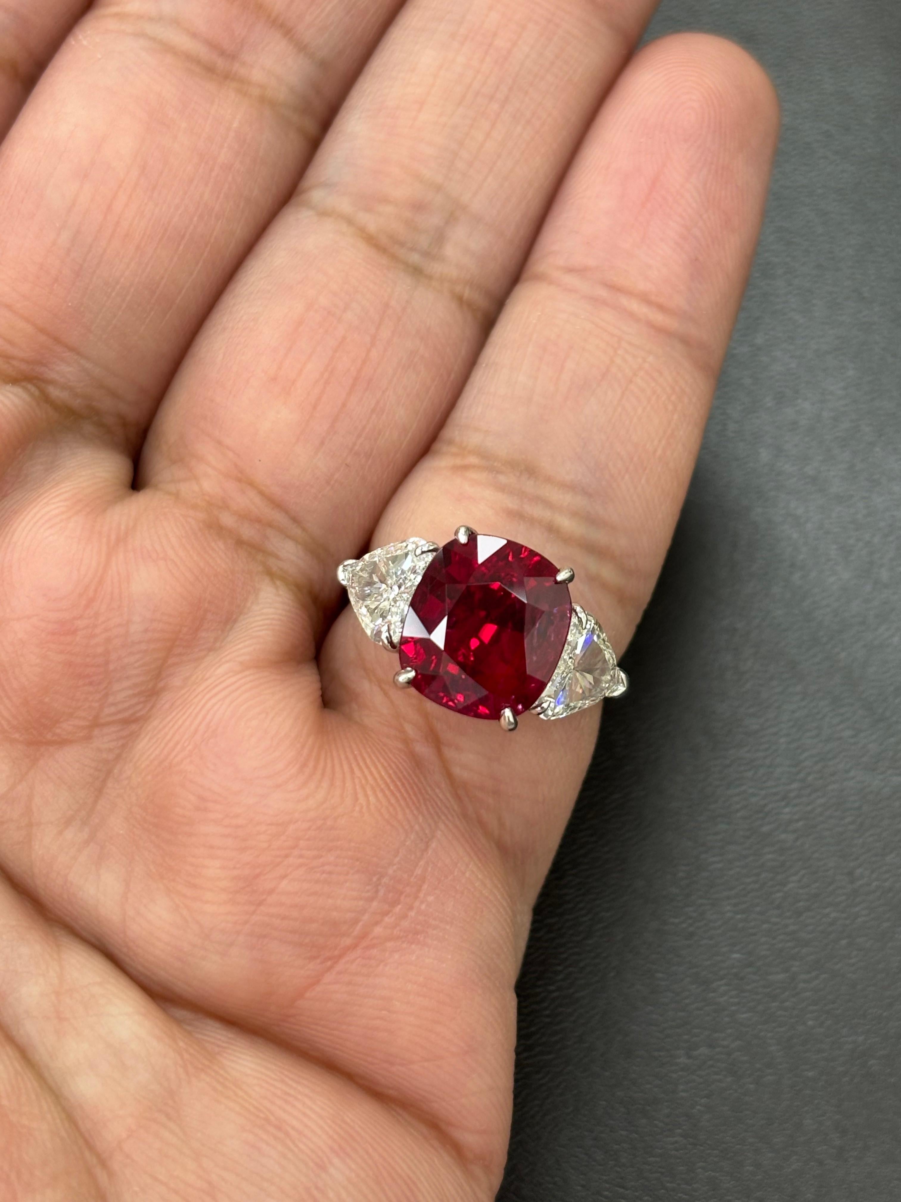 Anello in platino con diamante bianco e rubino rosso Siam certificato GIA da 6,09 carati naturali in vendita 10