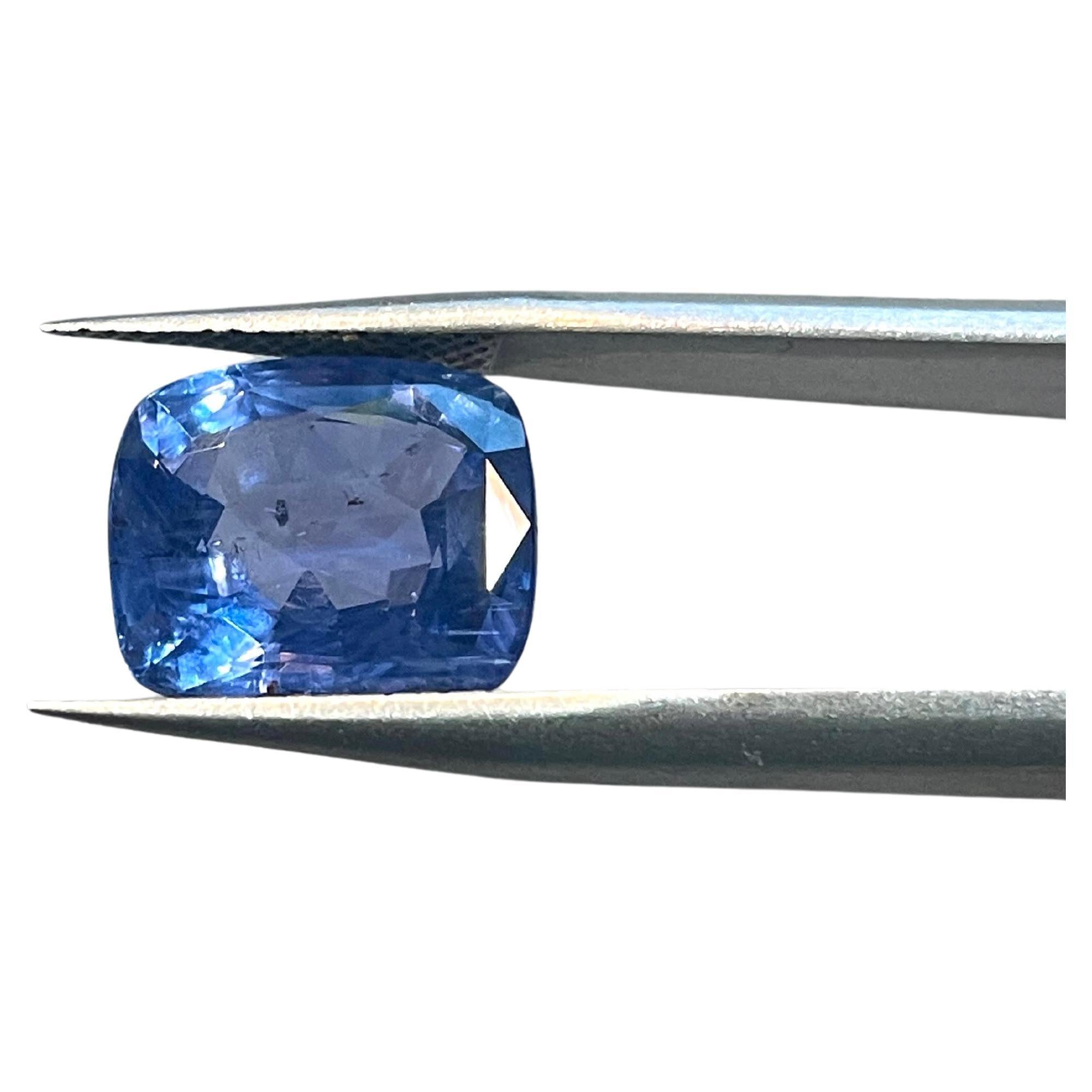 GIA Certified 6.10 carat blue sapphire with no indications of heating For Sale