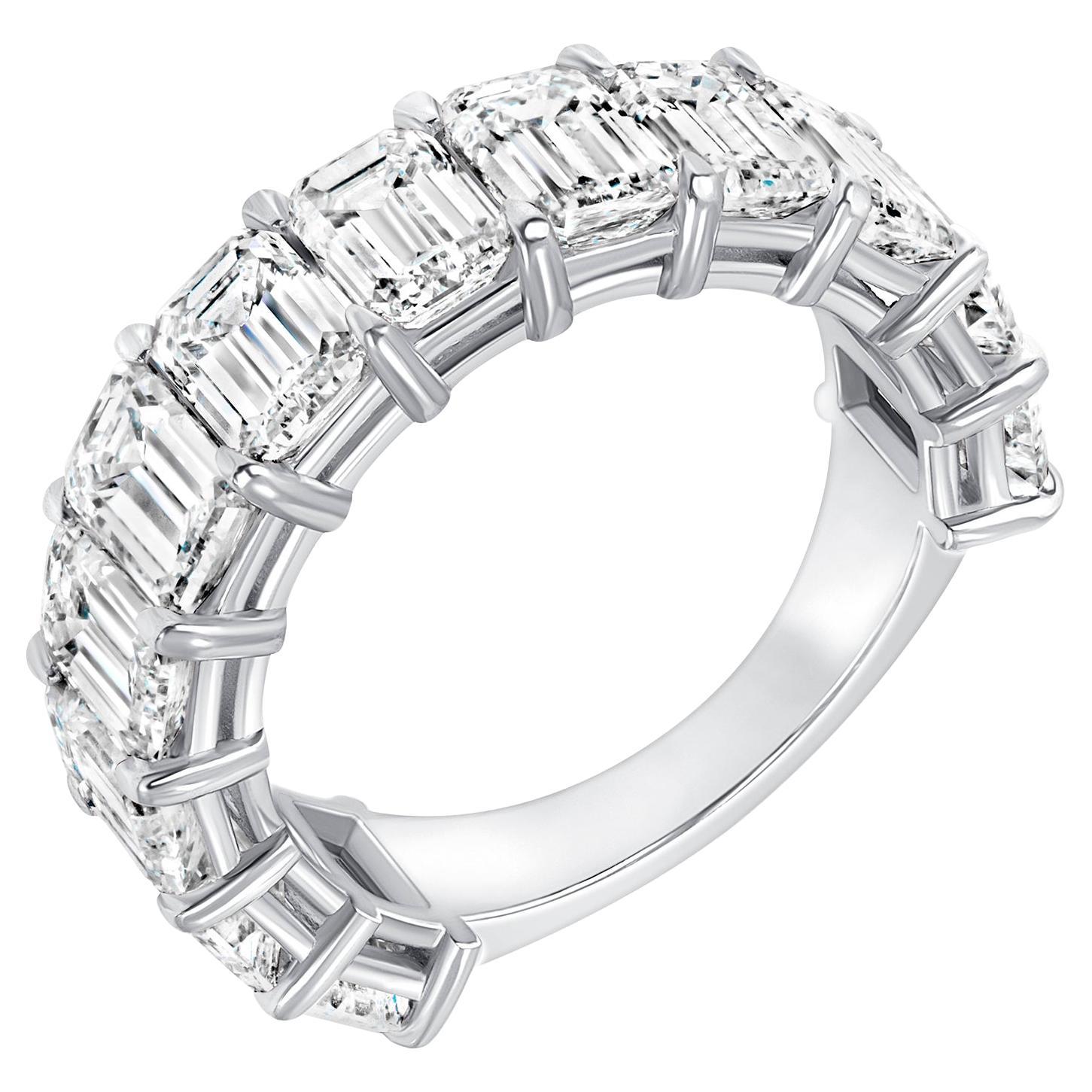 GIA-zertifiziert 6,11 Ctw. Halbe Ewigkeit Diamantring mit Smaragdschliff aus Platin