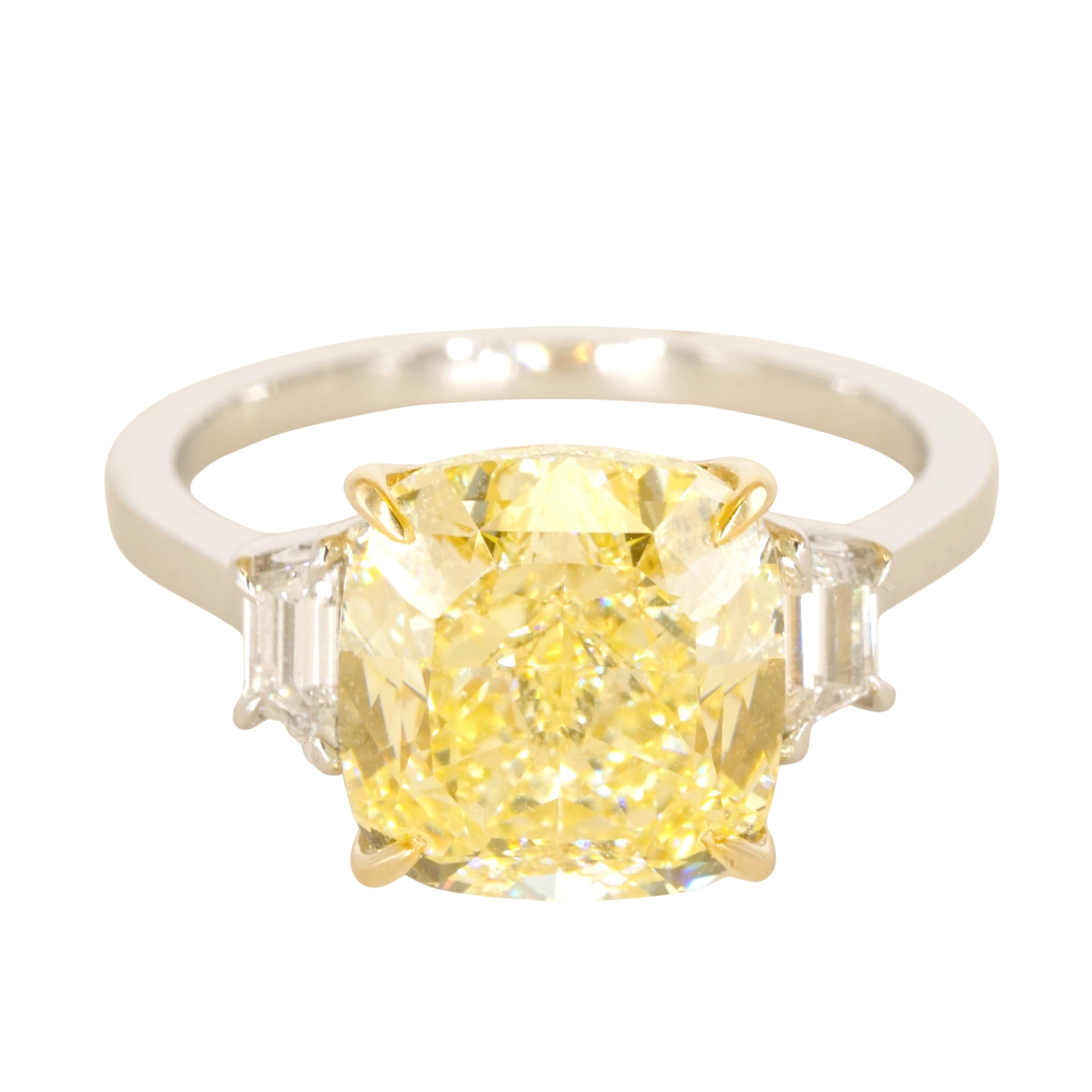 Women's or Men's GIA Certified 6.12 Carat Cushion VVS2 Fancy Yellow Diamond Platinum Ring For Sale