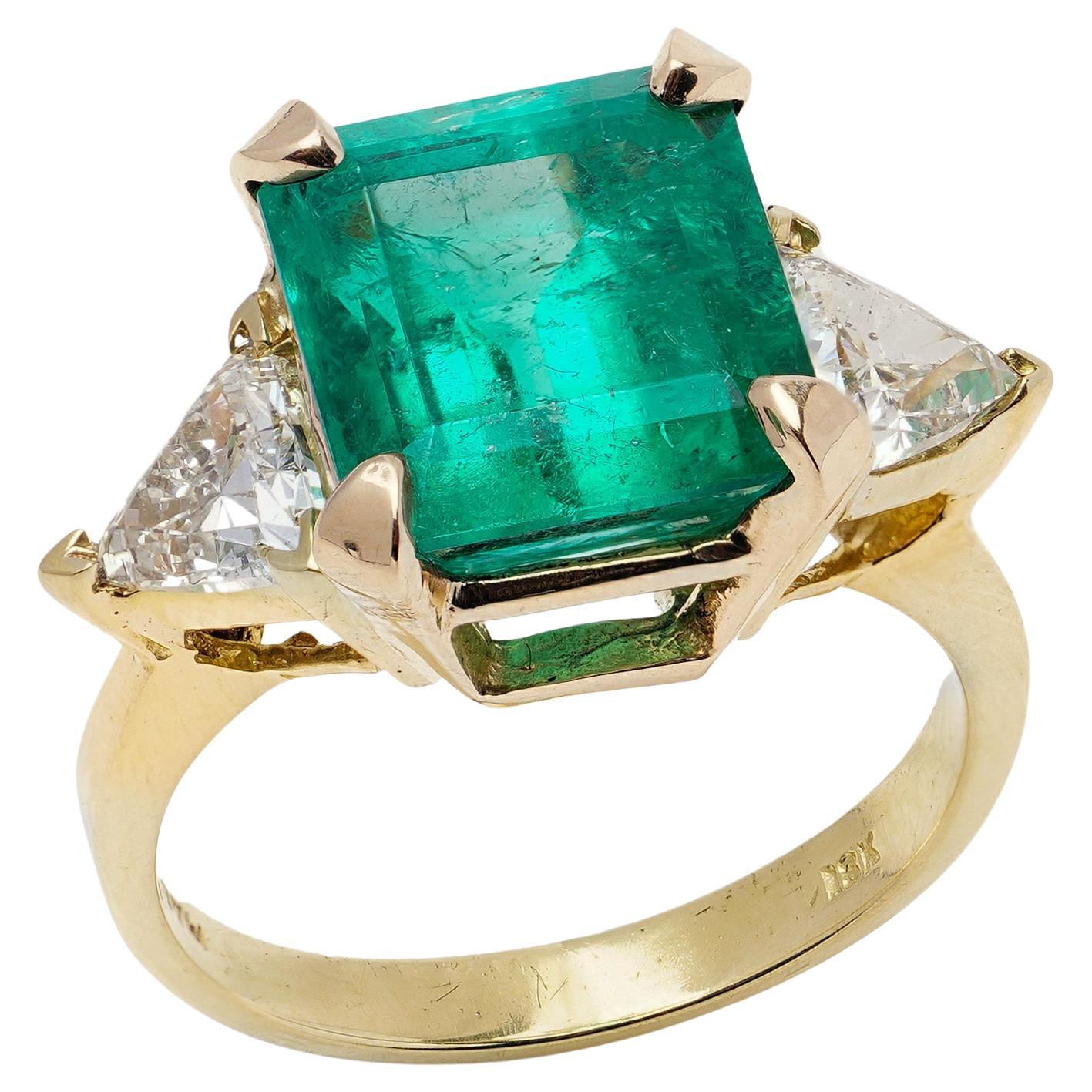 GIA Certified 6.15 Carat Colombian Emerald Ring For Sale