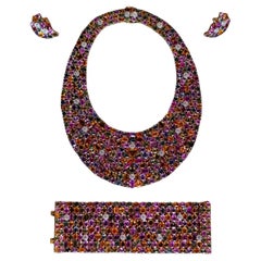 Suite di zaffiri e diamanti multicolore certificata GIA da 617 carati