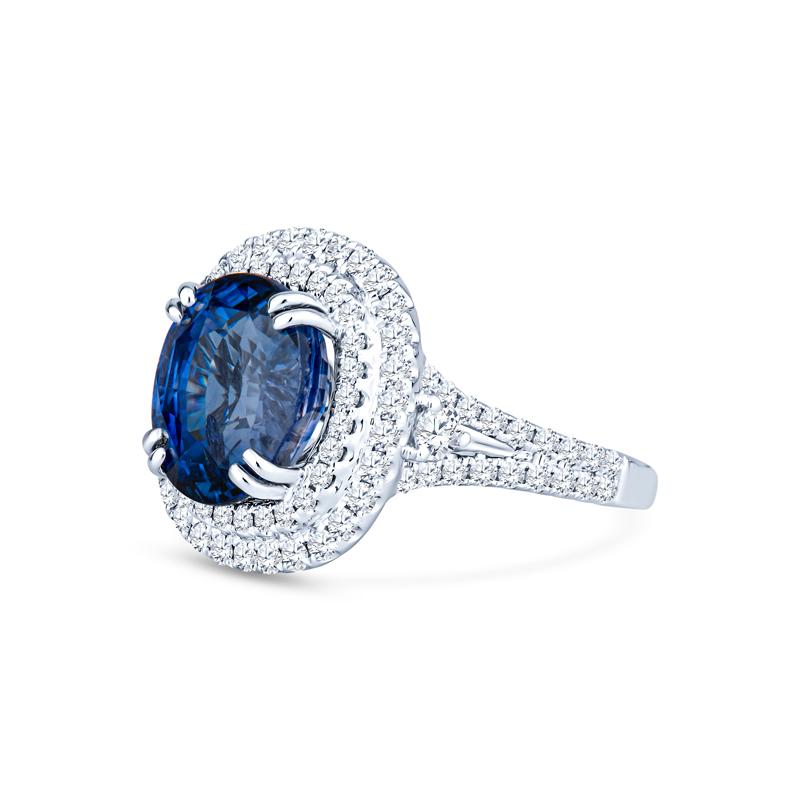Oval Cut GIA Certified 6.18 Carat Oval Shaped Sri Lankan Sapphire & Diamond Ring For Sale