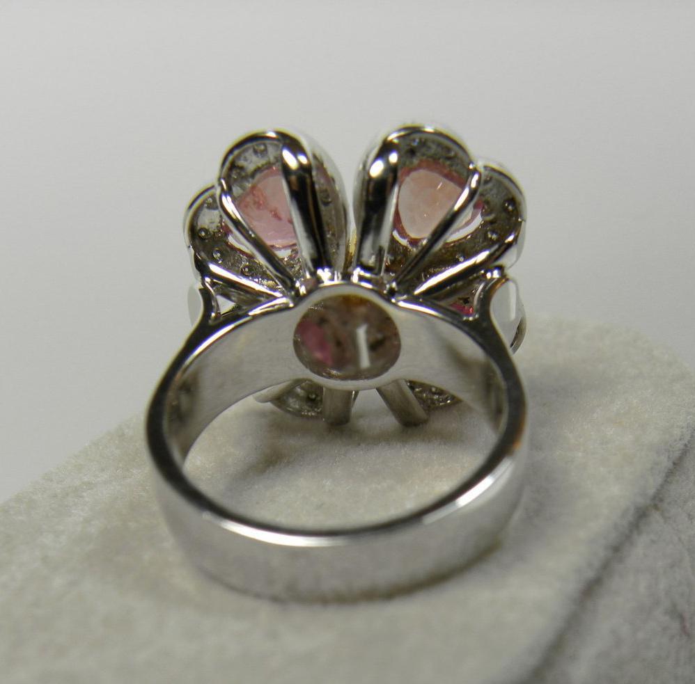 GIA 6.20 Carat Padparadscha Sapphire and Diamond Flower Ring 18K For Sale 3
