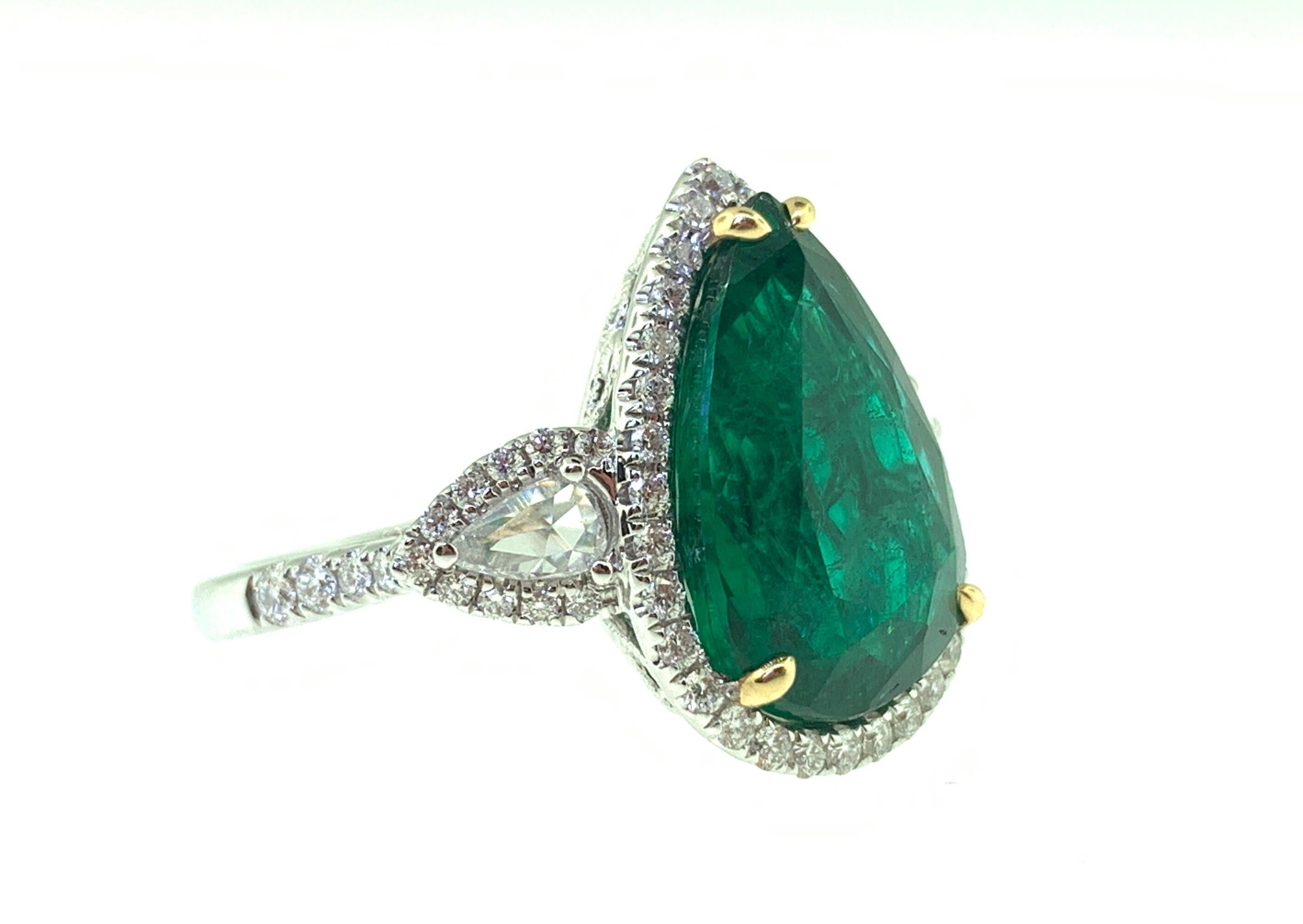 GIA Certified 6.21 Carat Pear Shape Emerald and Diamond Ring In New Condition In Great Neck, NY