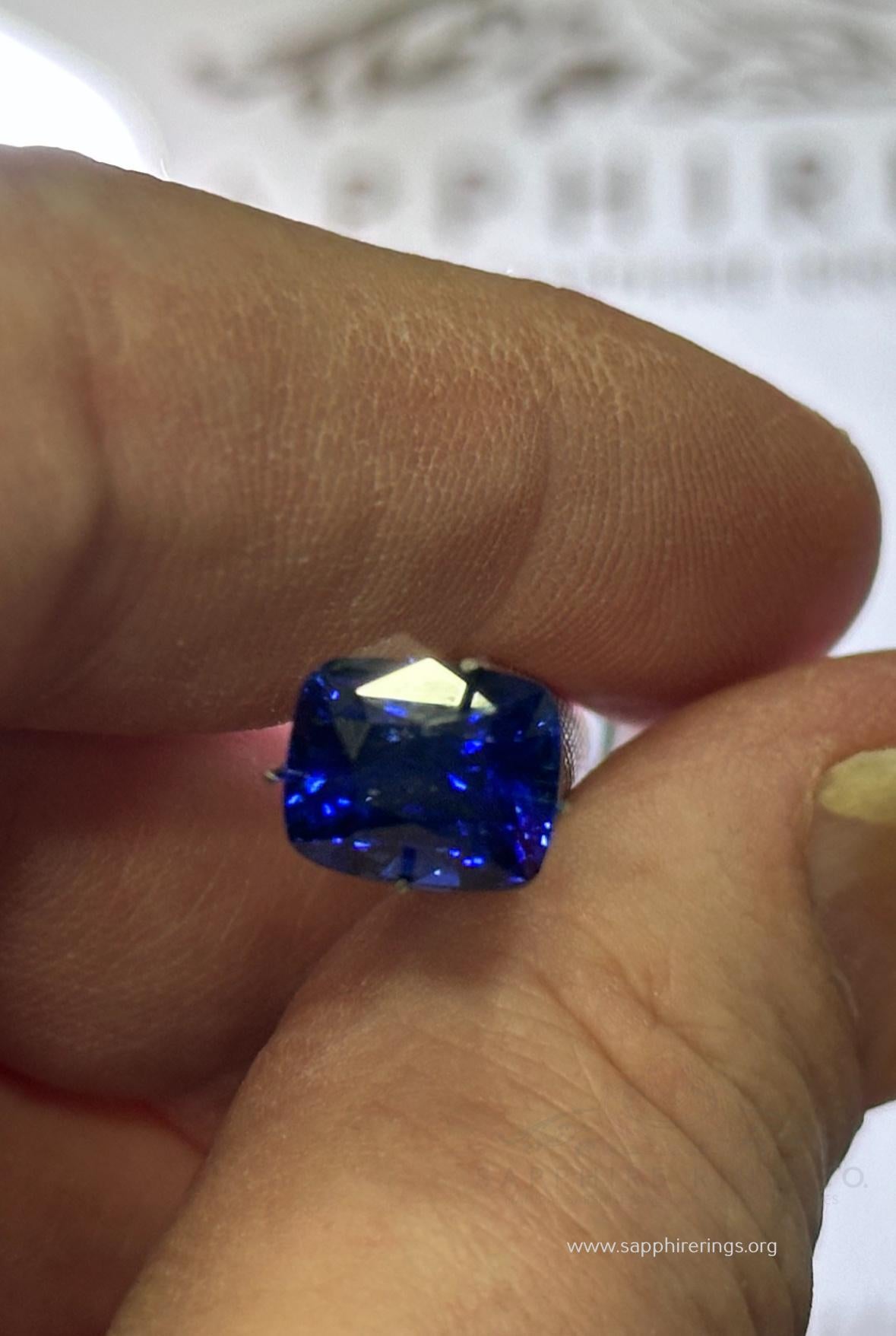 GIA Certified 6.21 ct Natural Blue Sapphire - Origin Report For Sale 1