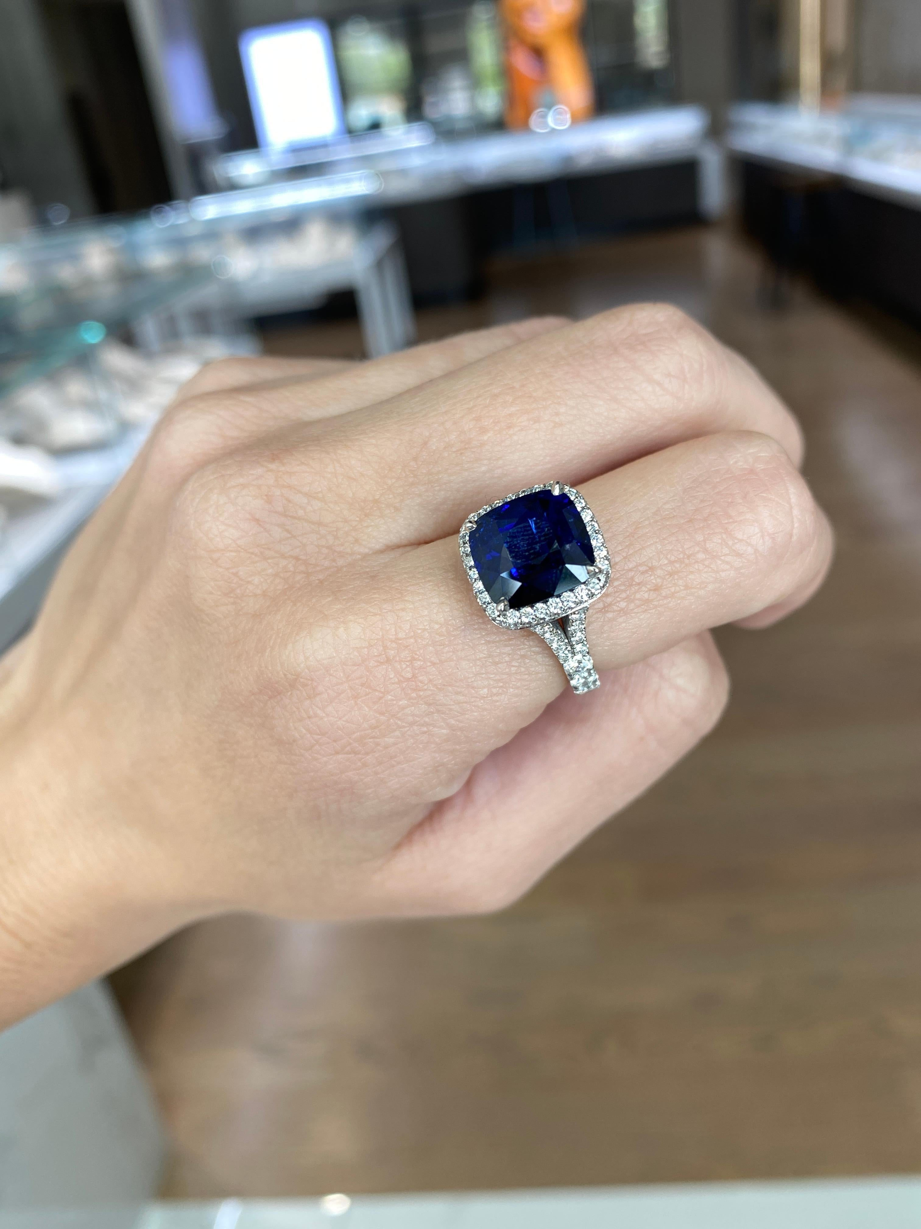 GIA-zertifizierter Ring mit 6,25 Karat Saphir im Kissenschliff und 1,60 Karat runden Diamanten im Kissenschliff im Angebot 8