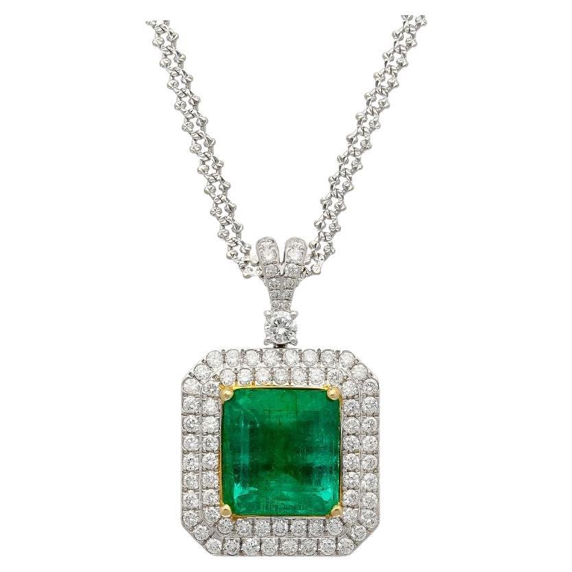 GIA Certified 6.33 Carat Minor Oil Colombian Emerald Necklace in 18K White Gold For Sale
