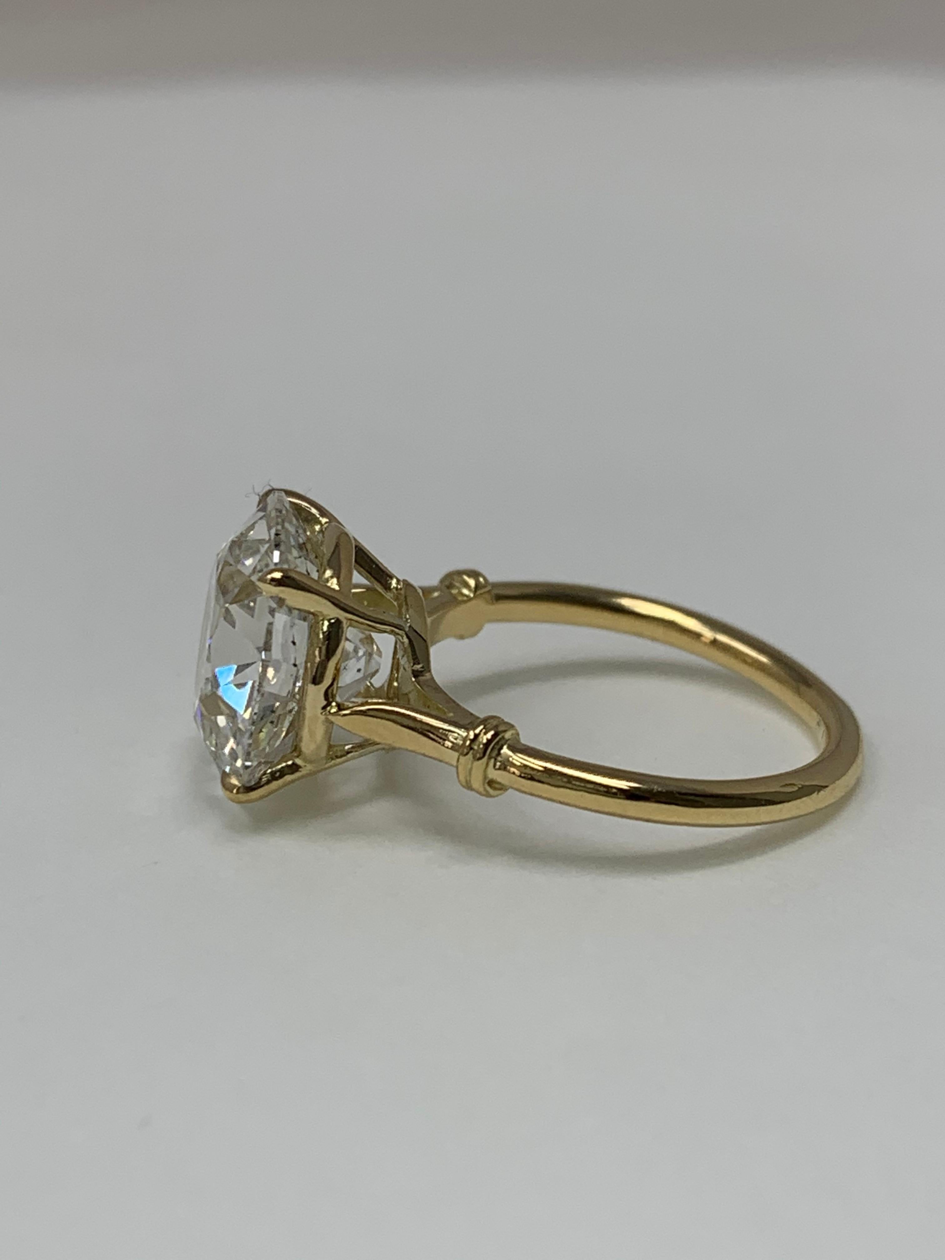 6.30 Carat Old European Cut Diamond Ring in 18 Karat Gold, GIA Certified. 1