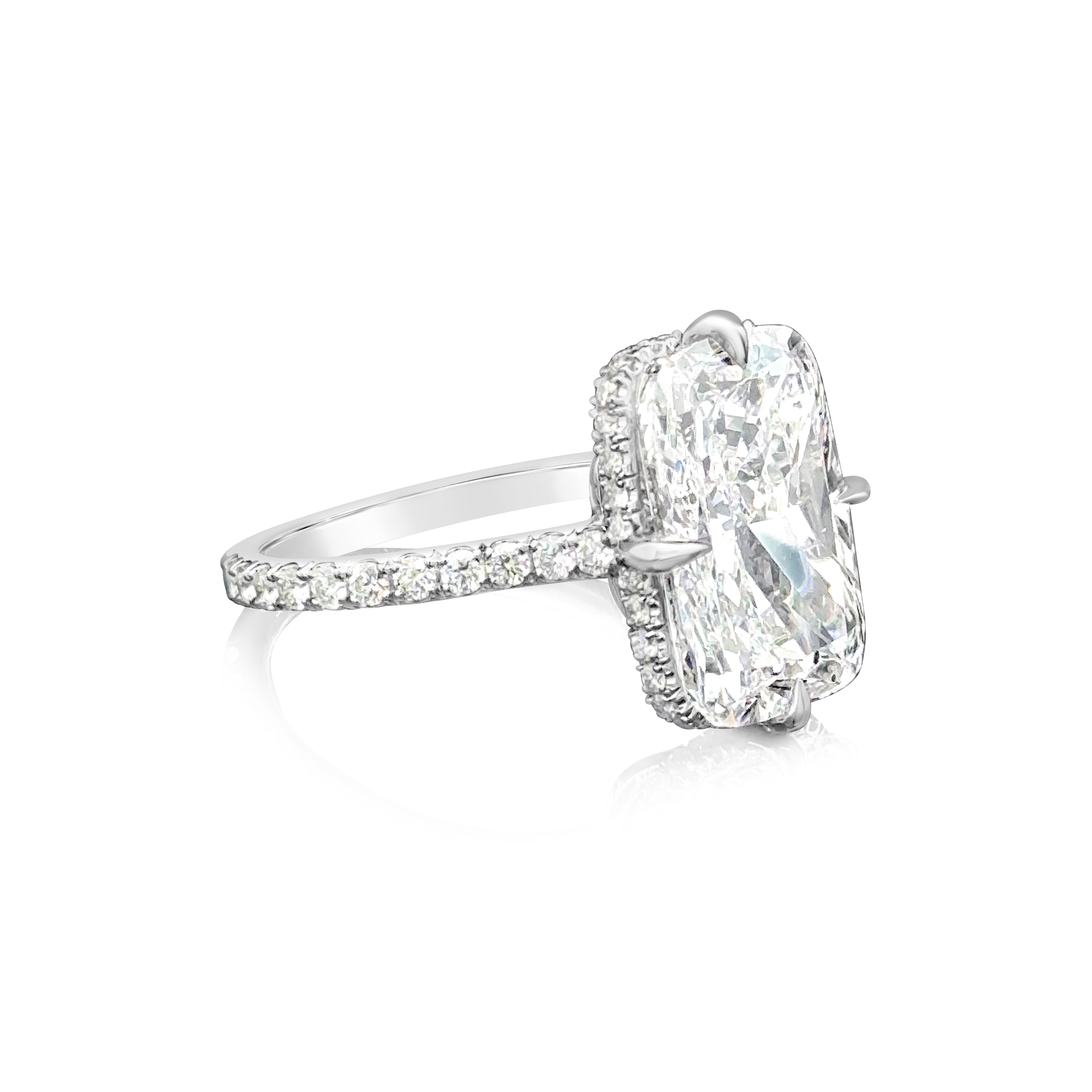 GIA Certified 6.35 Carats Elongated Cushion Cut Diamond Engagement Ring In New Condition For Sale In New York, NY
