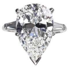 Anillo de tres piedras con diamante en forma de pera y baguette cónica, certificado por el GIA, de 6,37 qt