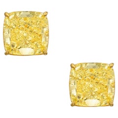 Orecchini con diamanti taglio cuscino giallo fantasia certificati GIA da 6,39 carati