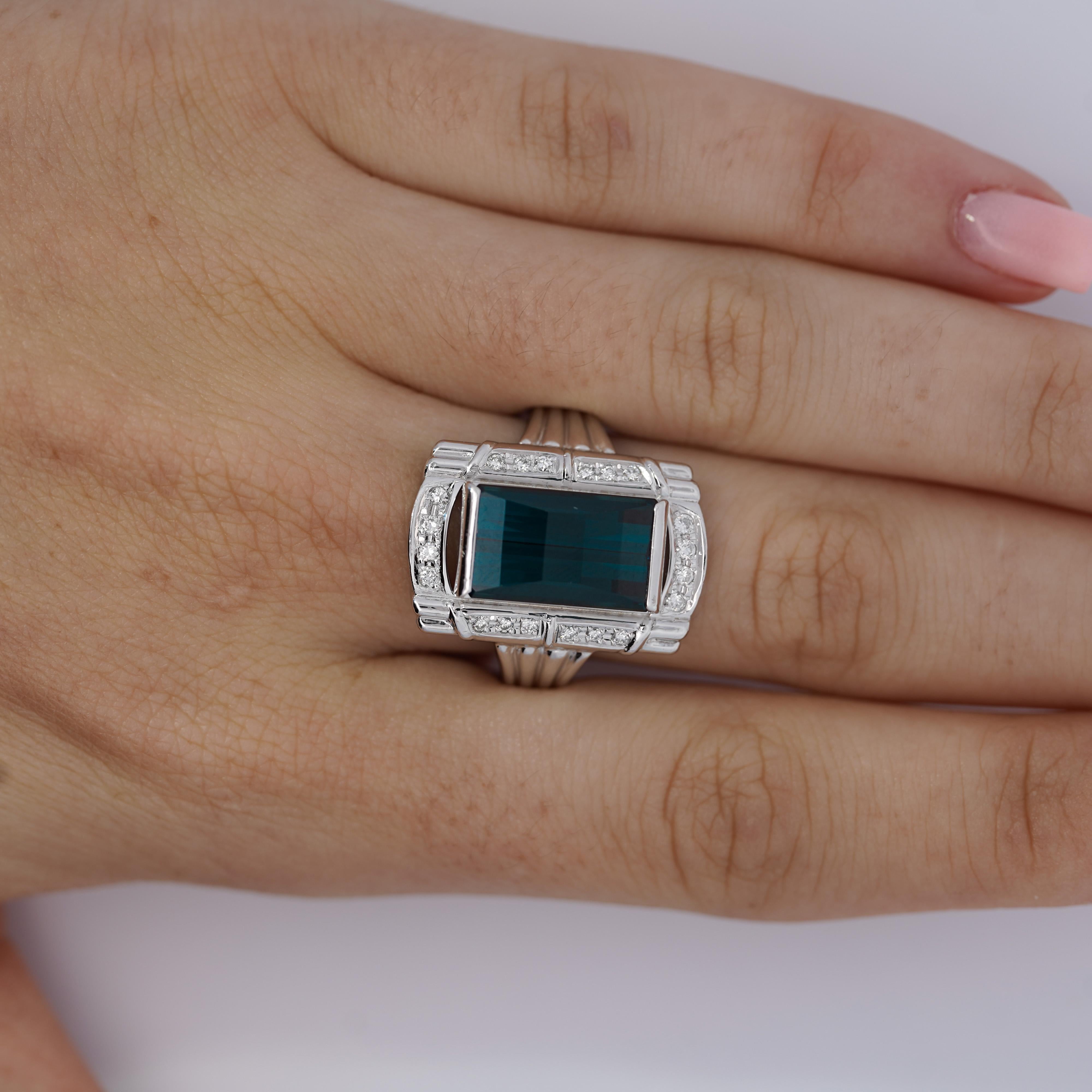 Bague en platine 900 de style rétro vintage avec tourmaline Indicolite bleu verdâtre de 6,40 carats certifiée GIA et diamant. Taille 10.75. Idéale comme bague de déclaration pour homme ou bague de cocktail pour femme.

Détails : 
 Type d'article :