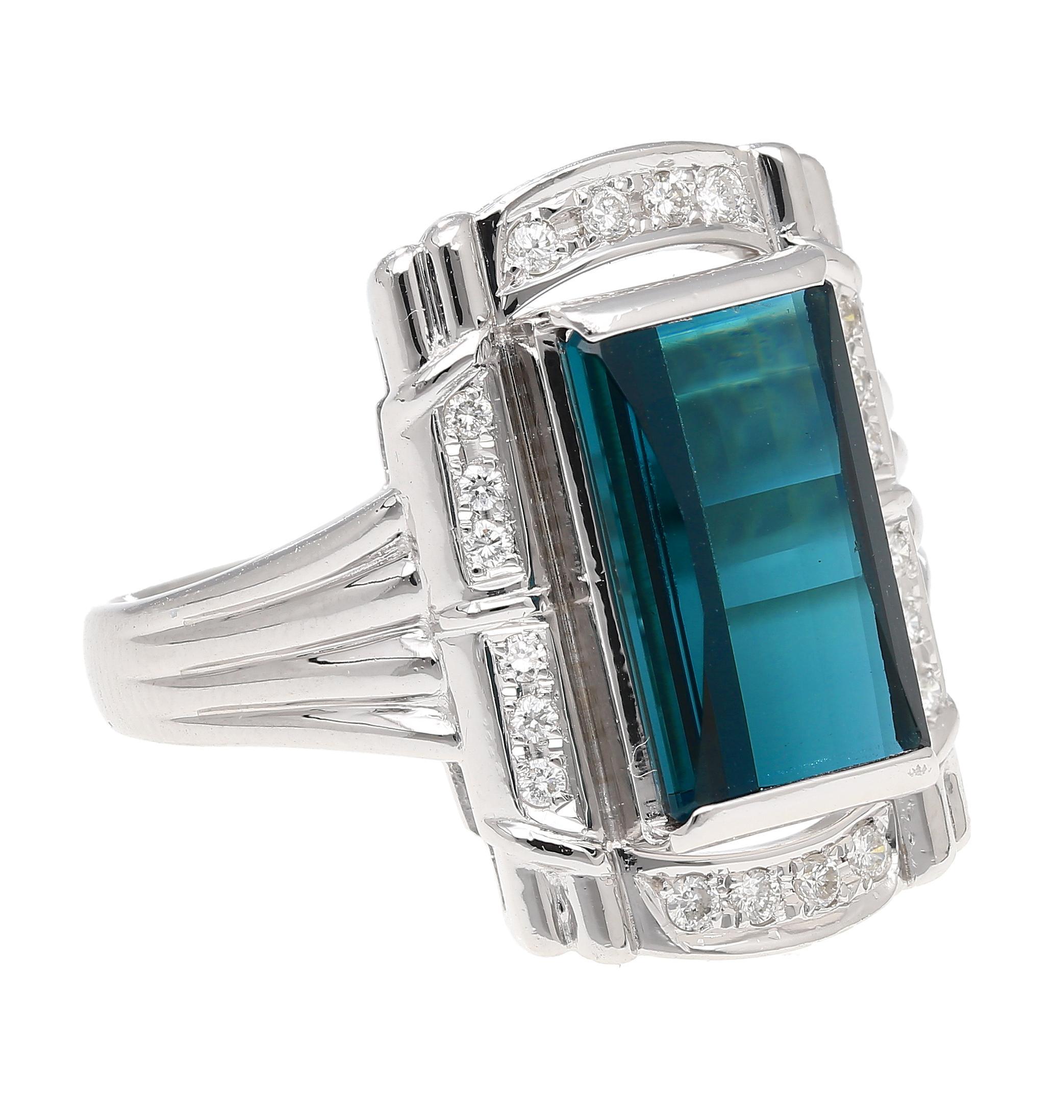 Bague rétro vintage en platine avec tourmaline indicolite bleue certifiée GIA de 6,40 carats Excellent état - En vente à Miami, FL
