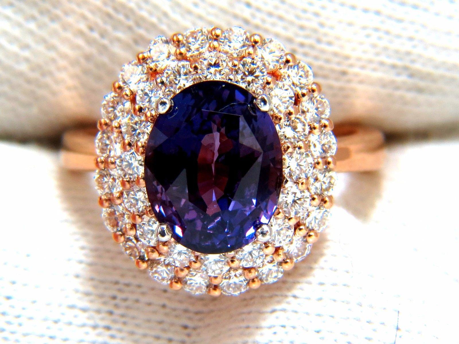 Taille ovale Bague en saphir naturel violet vif certifié GIA de 6,41 carats et diamants en vente