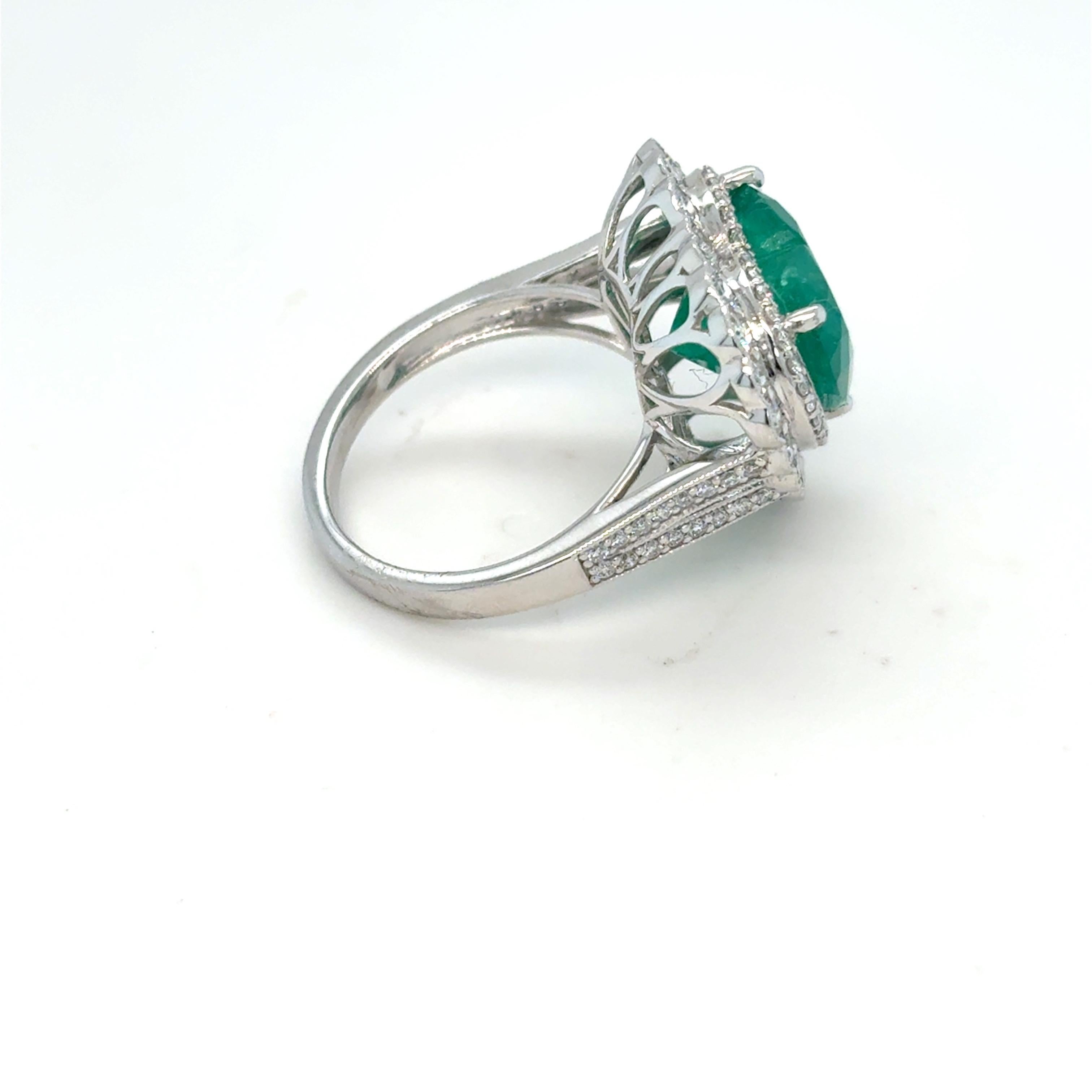 Women's or Men's GIA Certified 6.42 Carat Heart Cut Colombian Emerald Diamond Ring For Sale