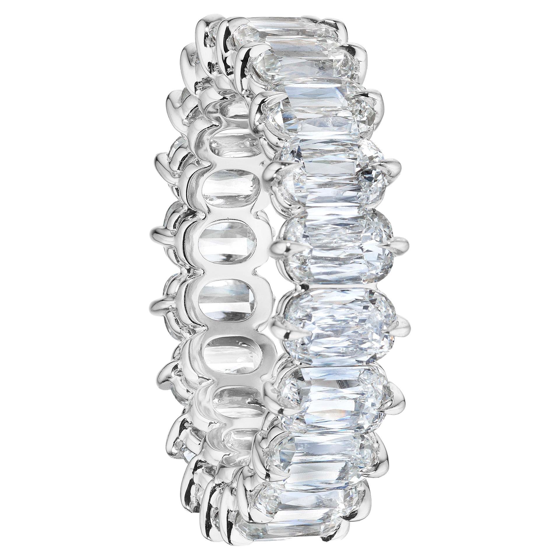 Bague d'ternit en diamant taille coussin certifi GIA de 6,50 carats (30pt chacun) en vente