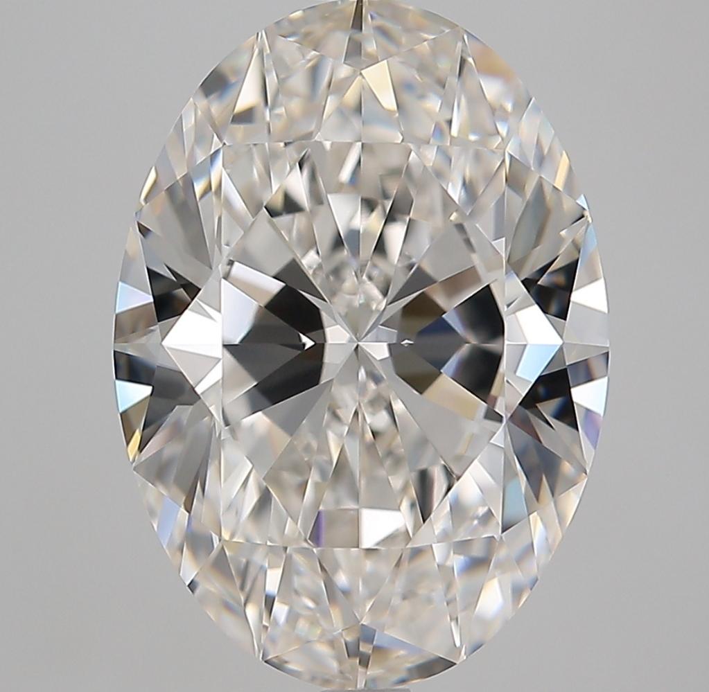 Gia certified oval diamond
the main stone weights 6 carats 
I (totally white faced) a high I color 
vs2
