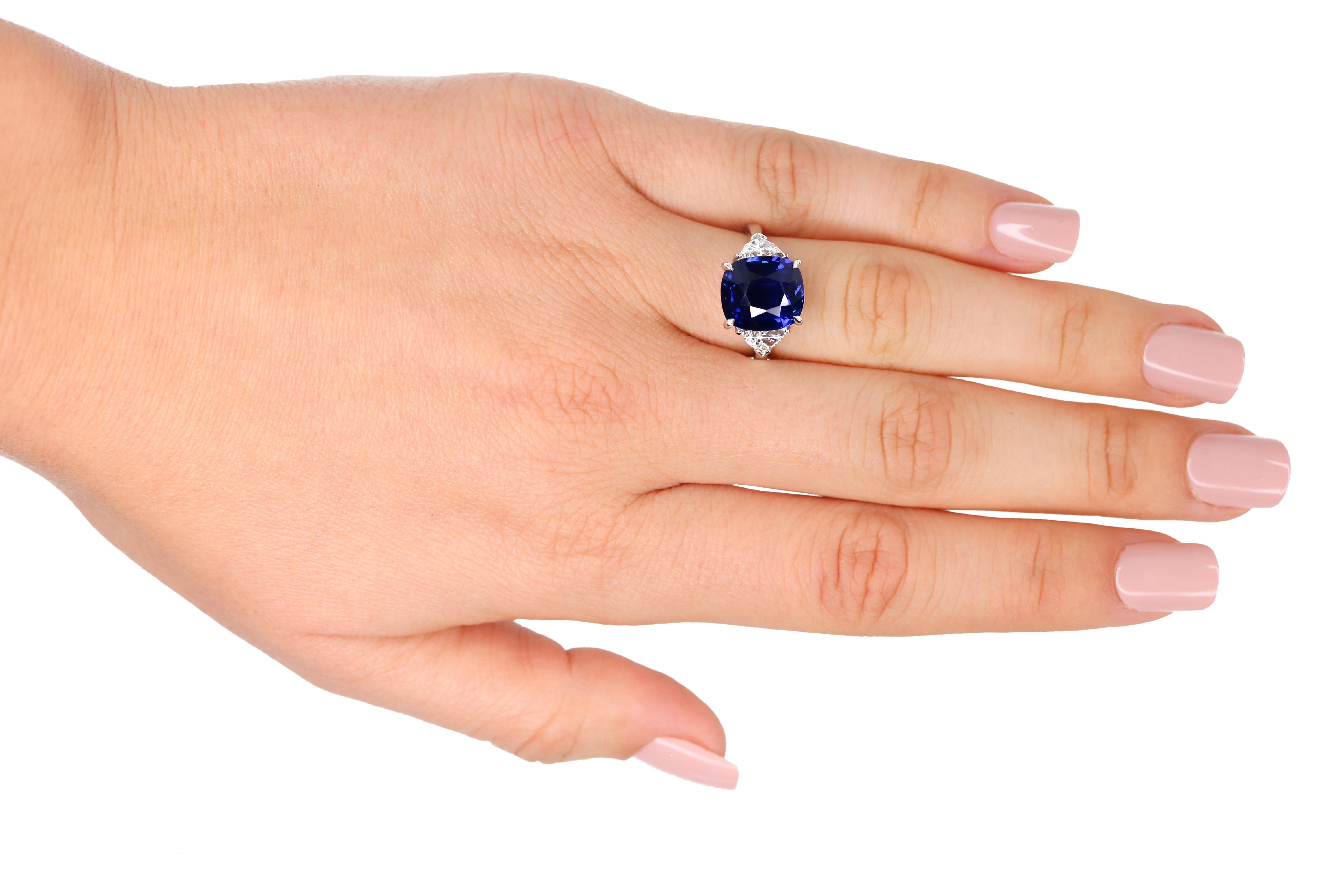 Contemporary GIA Certified 6.51 Carat Cushion Deep Blue Sapphire and Diamond Ring For Sale