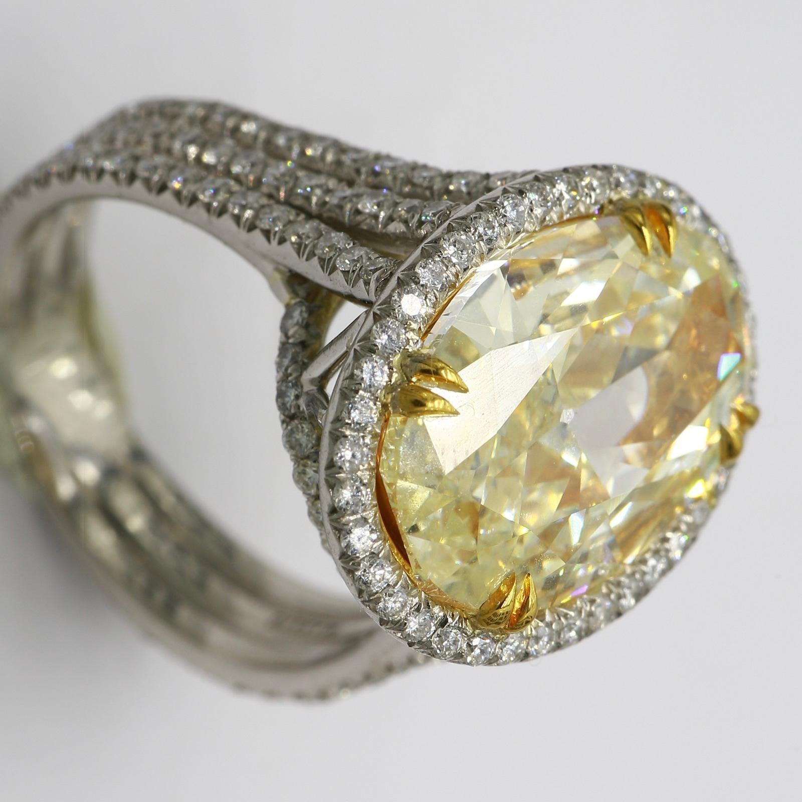 Oval Cut Gia certified 6.51 carat natural diamond oval cocktail ring For Sale