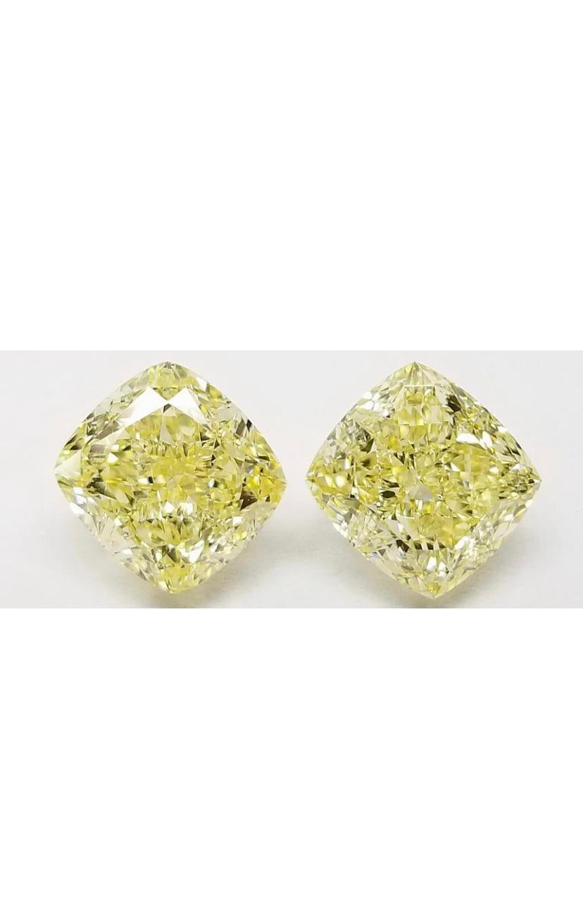 Amazing GIA certified fancy light yellow diamond of 3,24 carats , VS1  clarity, and fancy light yellow diamond of 3,27 carats, IF clarity.

Complete with GIA report.

Whosale price.

Note: on my shipment, customers not pay taxes and duty.