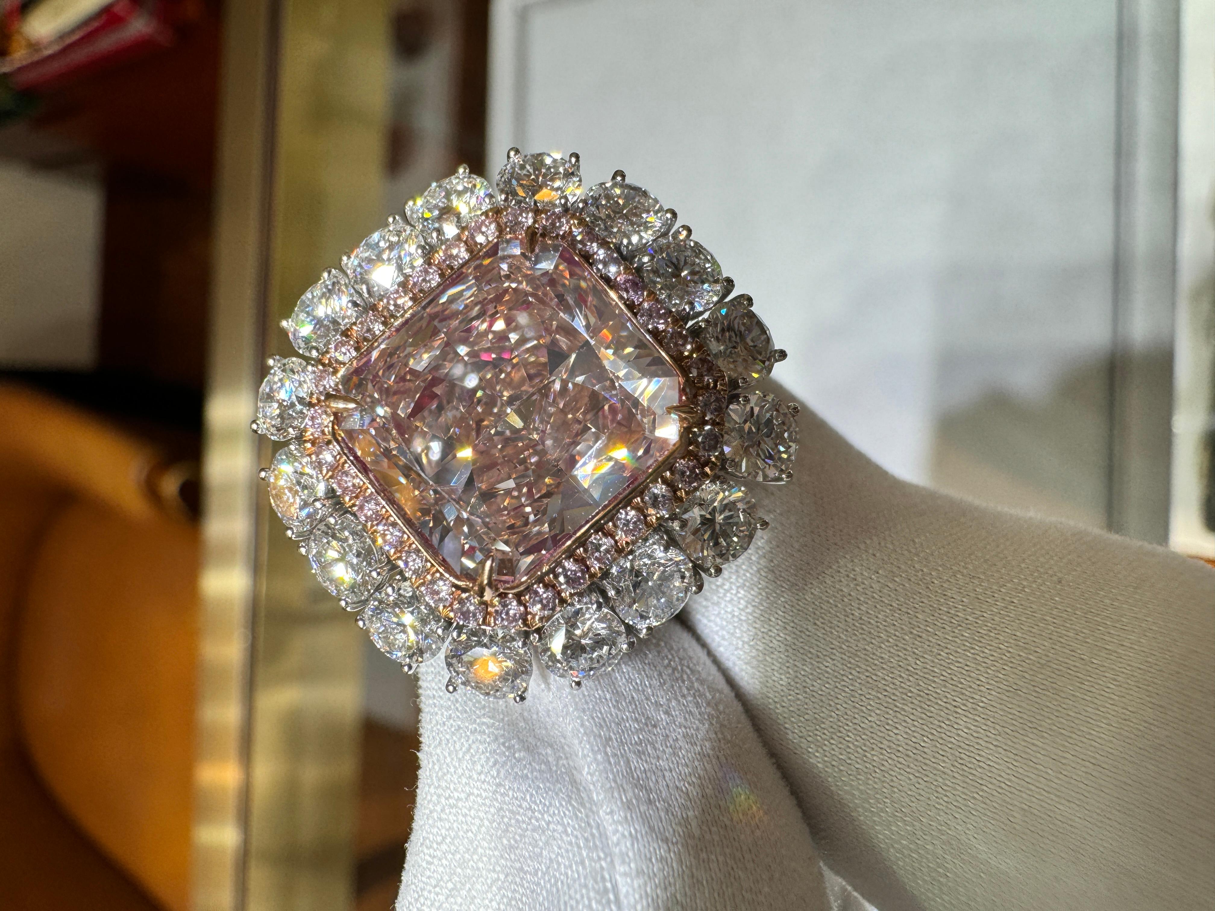 GIA Certified 6.53 Carat Fancy Pink-Brown & White Diamond Ring in 18K Rose Gold For Sale 3