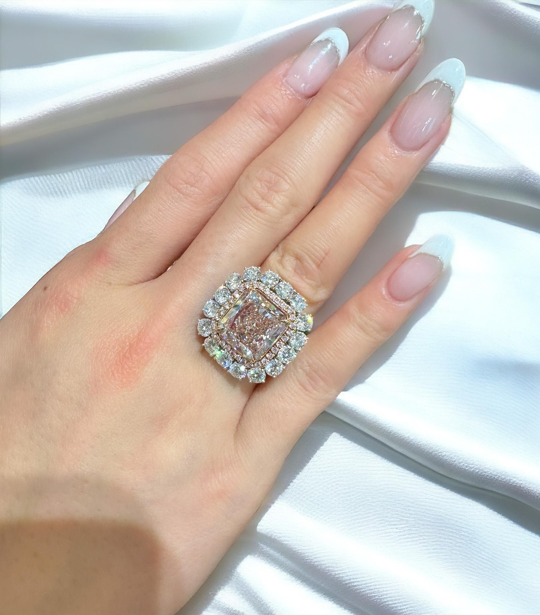 GIA-zertifizierter 6,53 Karat Fancy Pink-Brown & Weißer Diamant Ring in 18K Rose Gold (Art déco) im Angebot