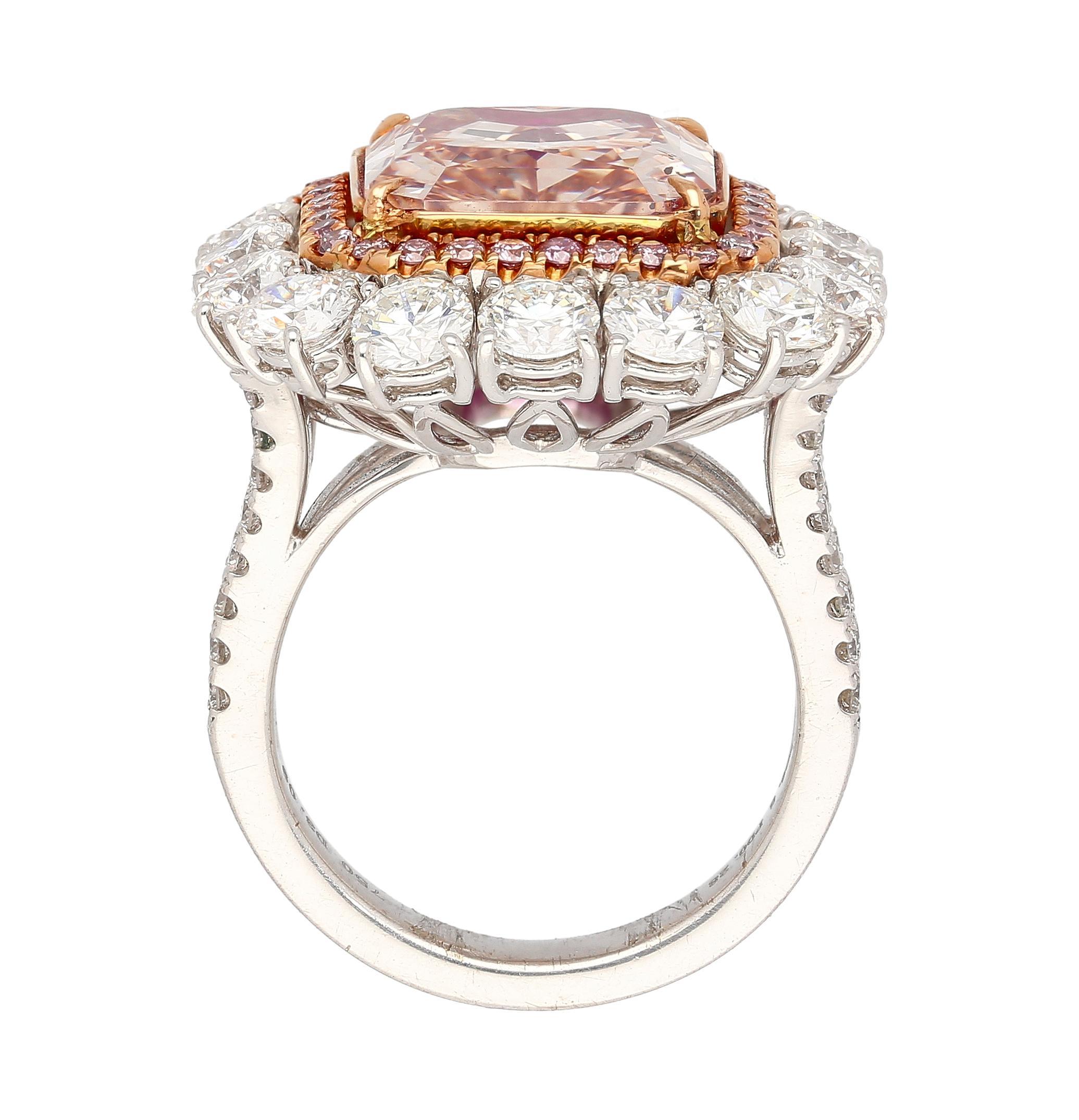 GIA-zertifizierter 6,53 Karat Fancy Pink-Brown & Weißer Diamant Ring in 18K Rose Gold im Angebot 1