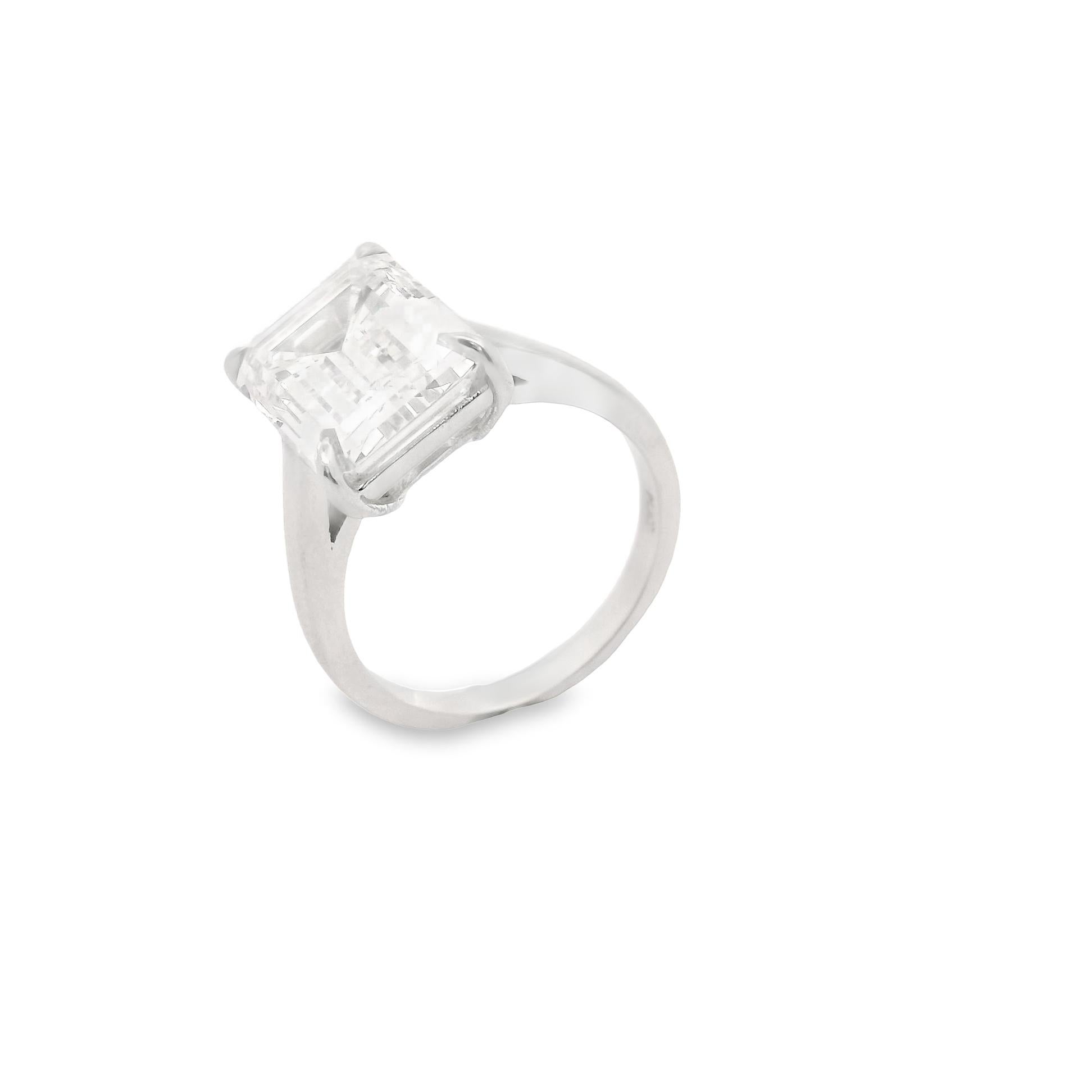 simple emerald cut diamond ring