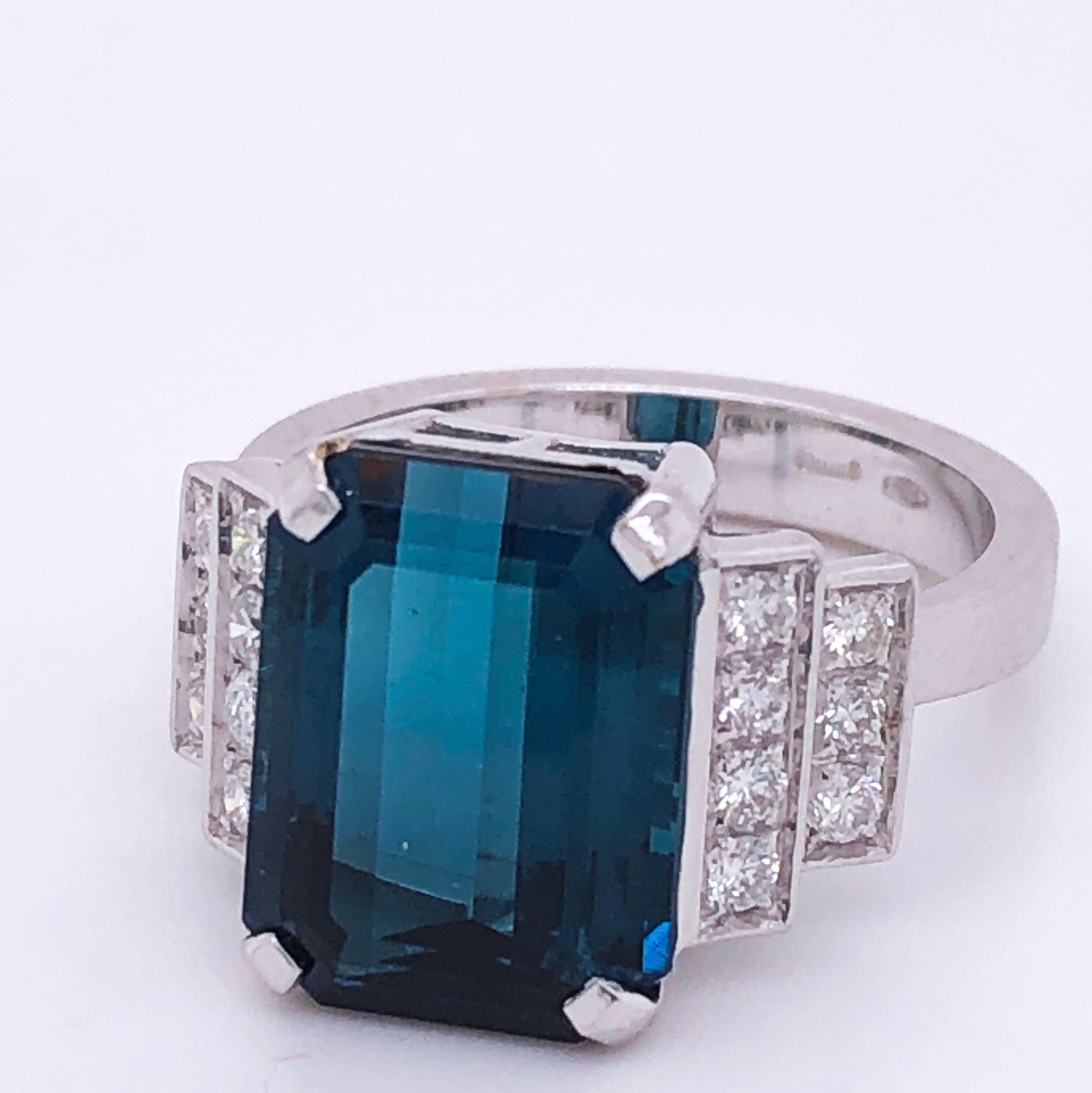 Berca GIA Certified 6.58 Karat Octagonal Cut Blue Tourmaline White Diamond Ring In New Condition For Sale In Valenza, IT