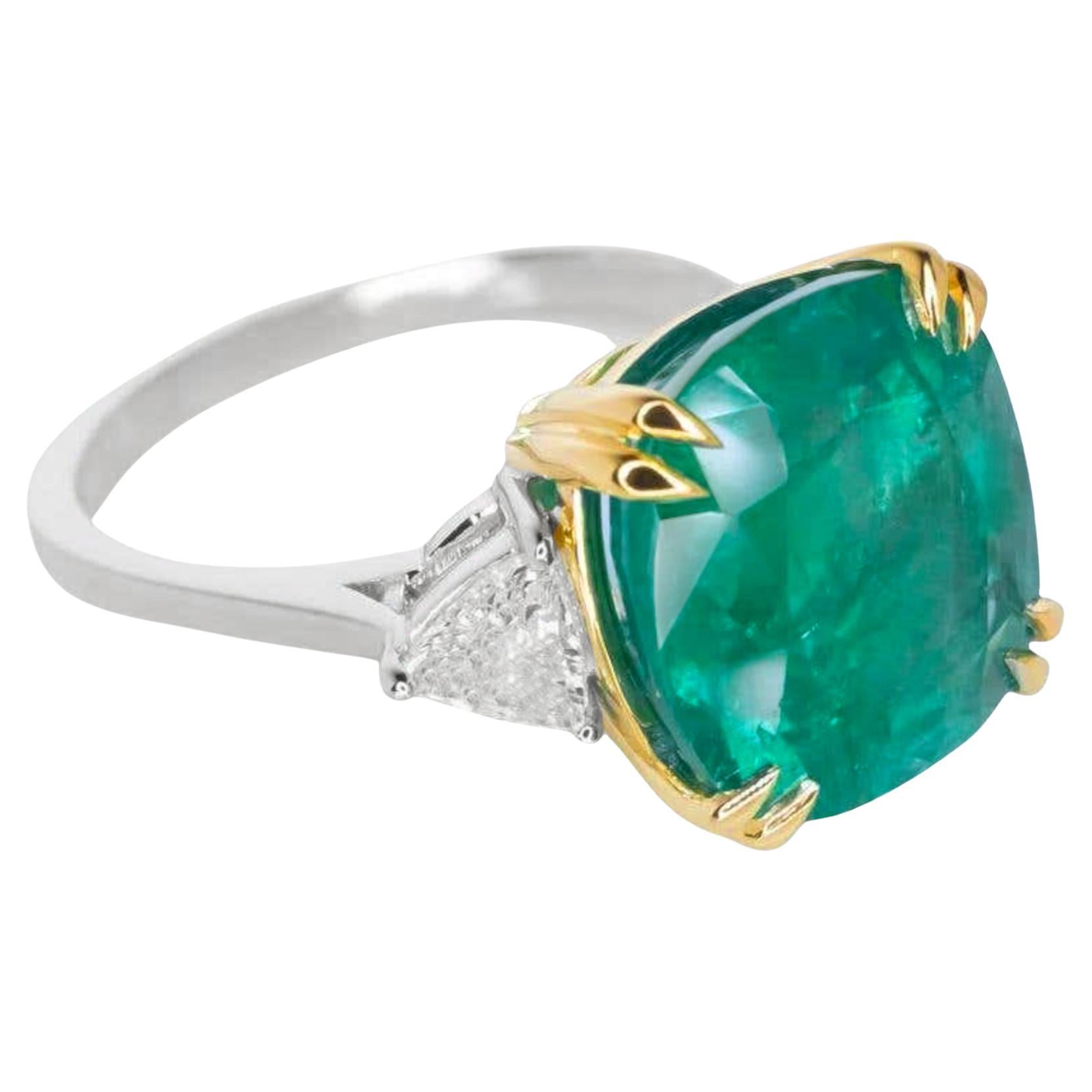 emerald cushion cut diamond ring