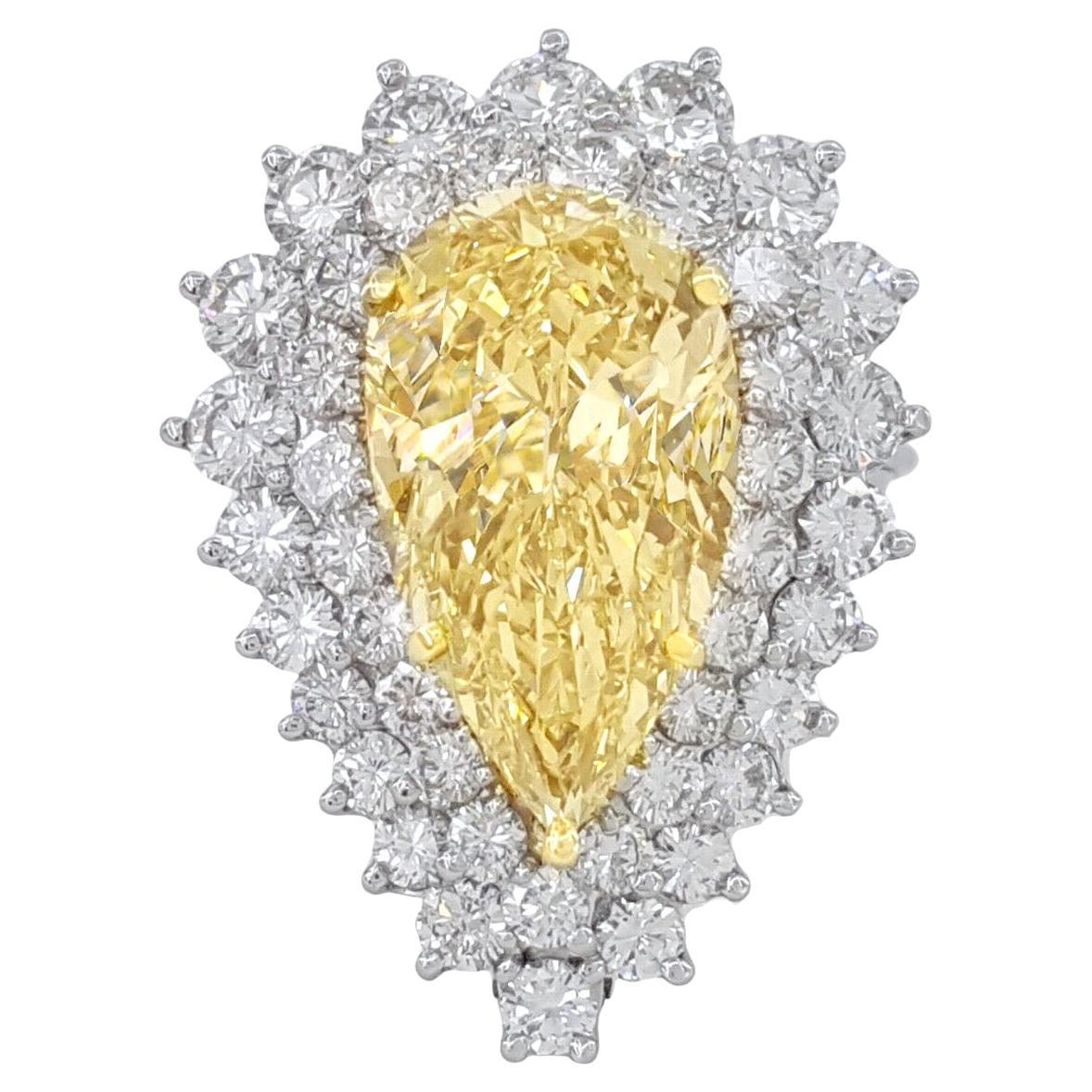 Bague en diamant jaune fantaisie naturel taille poire brillant de 6,60 carats certifié GIA