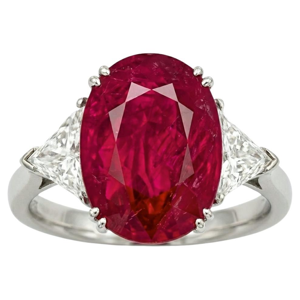 Bague en platine certifiée GIA avec rubis birman de 6,61 carats et diamant taille trillion