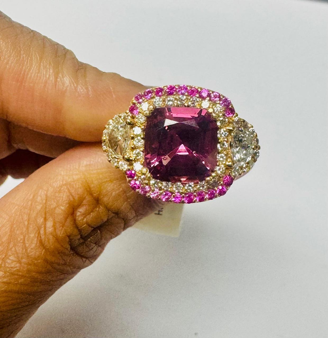 GIA Certified 6.69 Carat No Heat Spinel Diamond 18 Karat Gold Three-Stone Ring For Sale 4