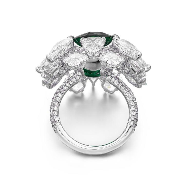 Contemporaneo GIA Certified 6.71 Carat COLOMBIAN Emerald Diamond Platinum Ring in vendita