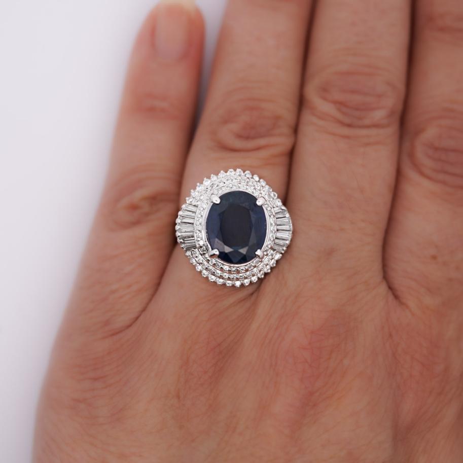 GIA Certified 6.75 Carat Oval Blue Sapphire and Diamond Ballerina Ring For Sale 3