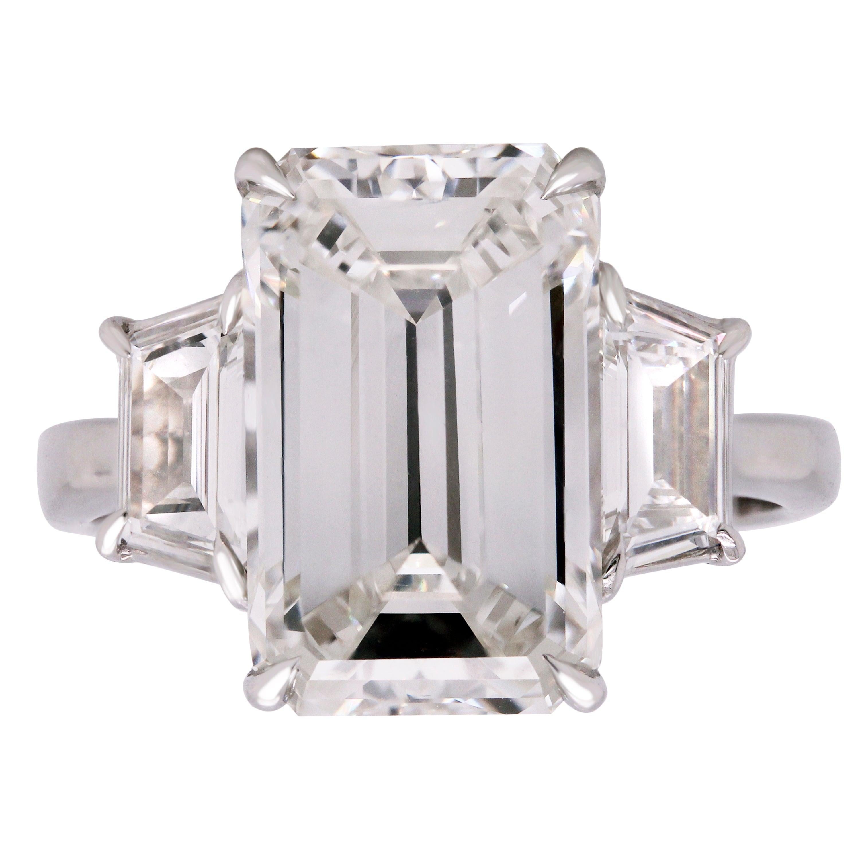 GIA Certified 5.47 carats Emerald Cut Diamond and Trapezoids Platinum