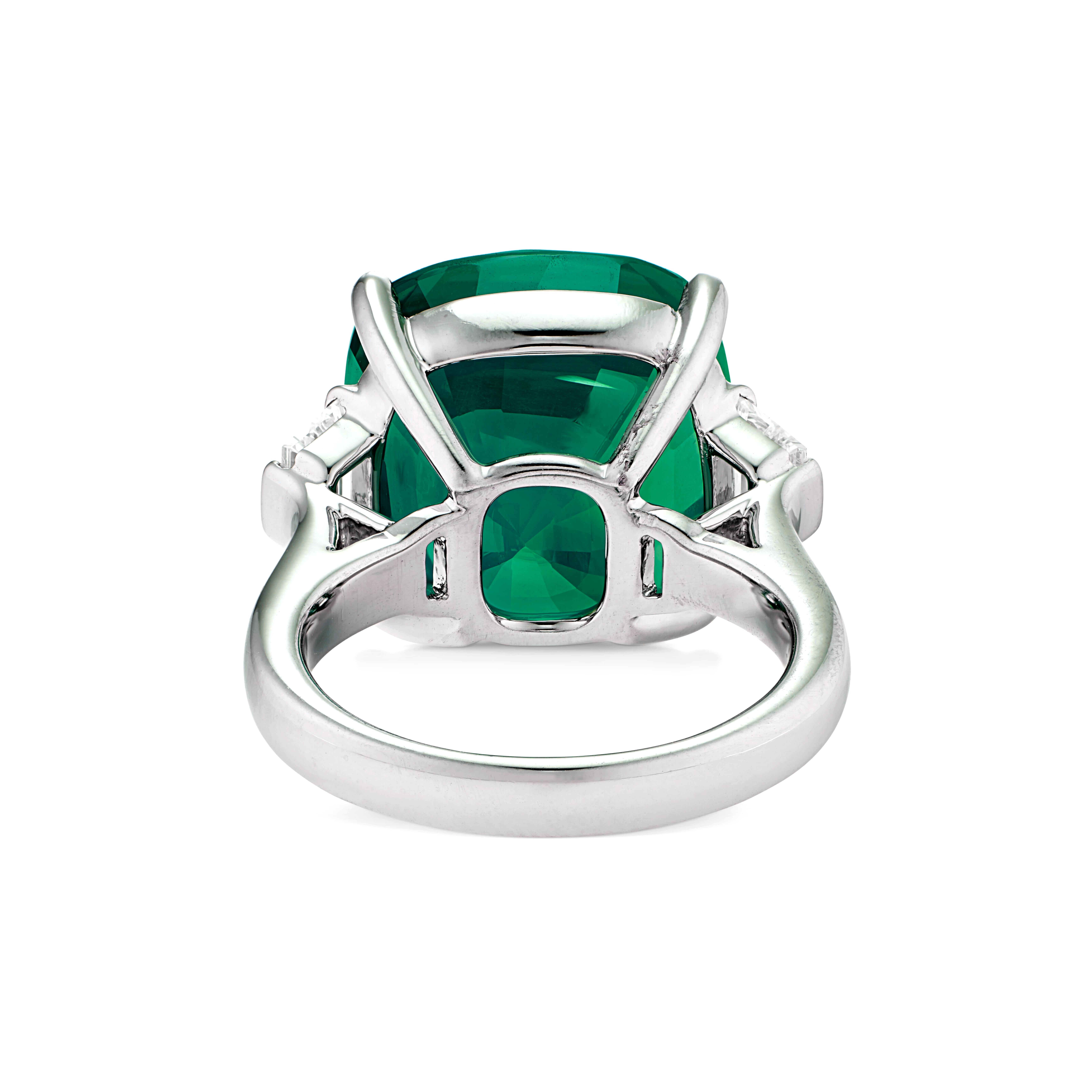 Contemporary GIA Certified 6.88 Carat Vivid Green Emerald Diamond Platinum Ring For Sale