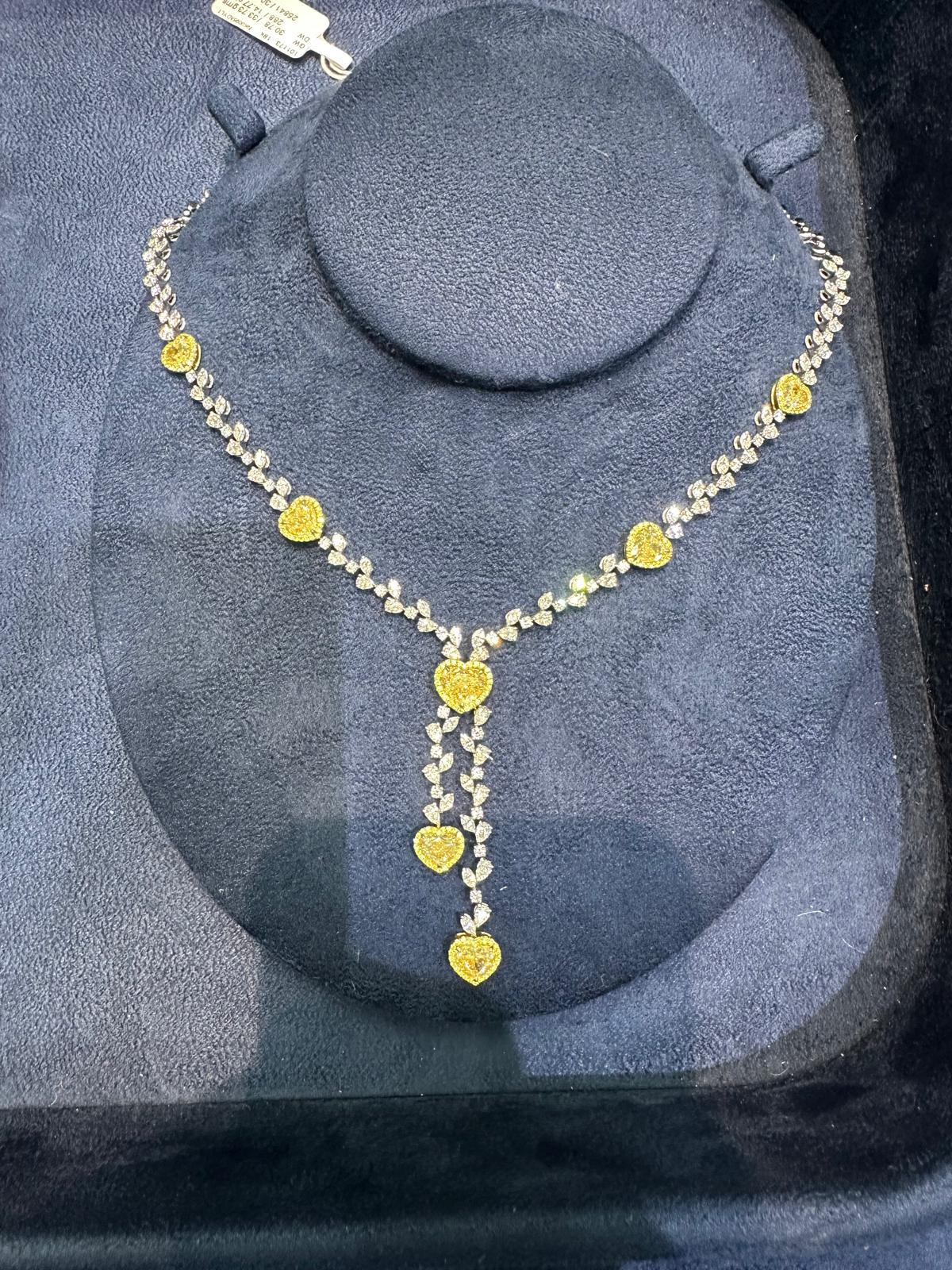 GIA Certificato 69 Carati Giallo e Mentre Collana di Diamanti D-F VVs-VS 657 Diamante in vendita 10