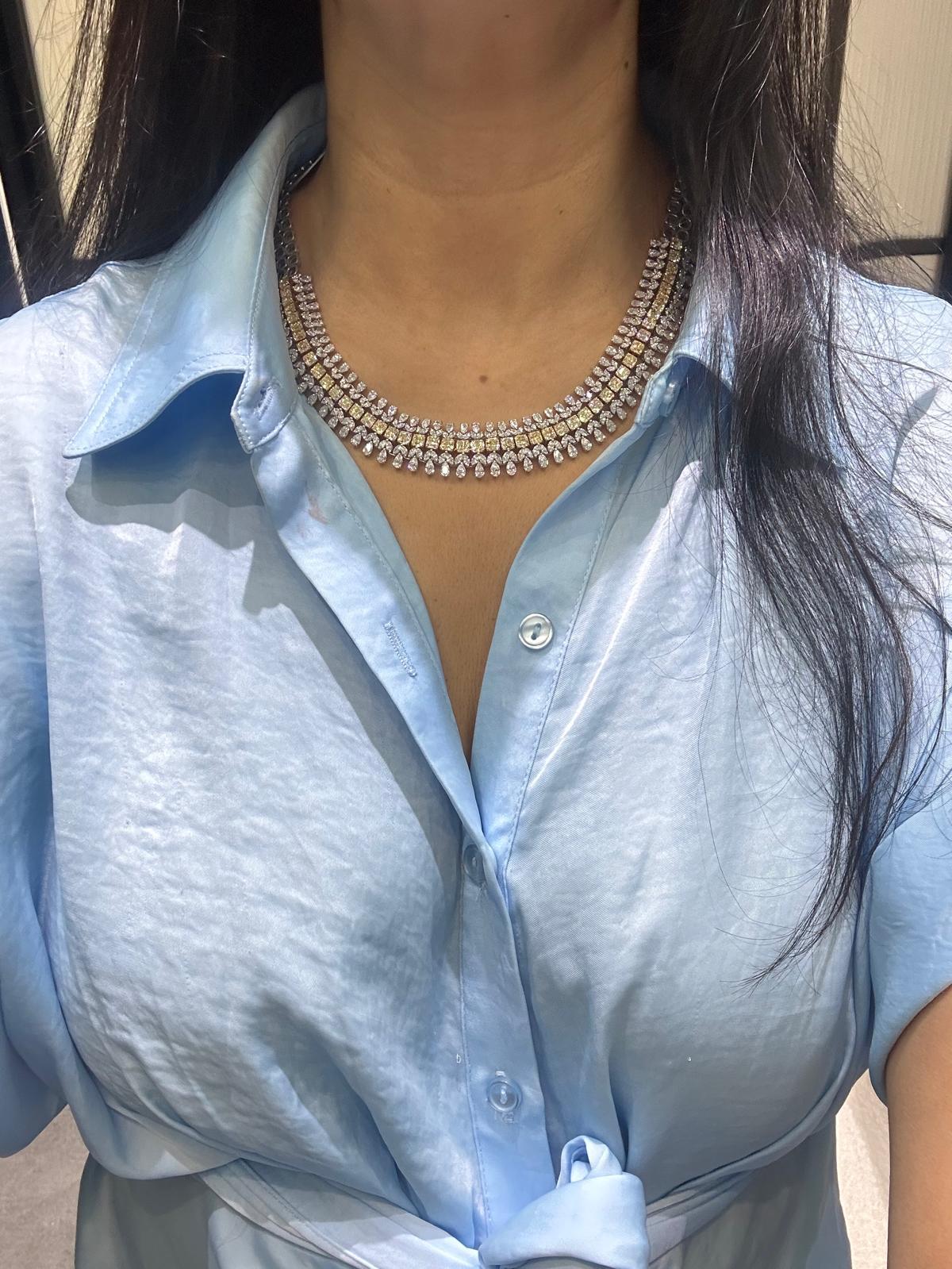 GIA Certificato 69 Carati Giallo e Mentre Collana di Diamanti D-F VVs-VS 657 Diamante in vendita 11