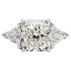 Bague de fiançailles à trois pierres en diamant taille radiant de 6,90 carats certifié GIA
