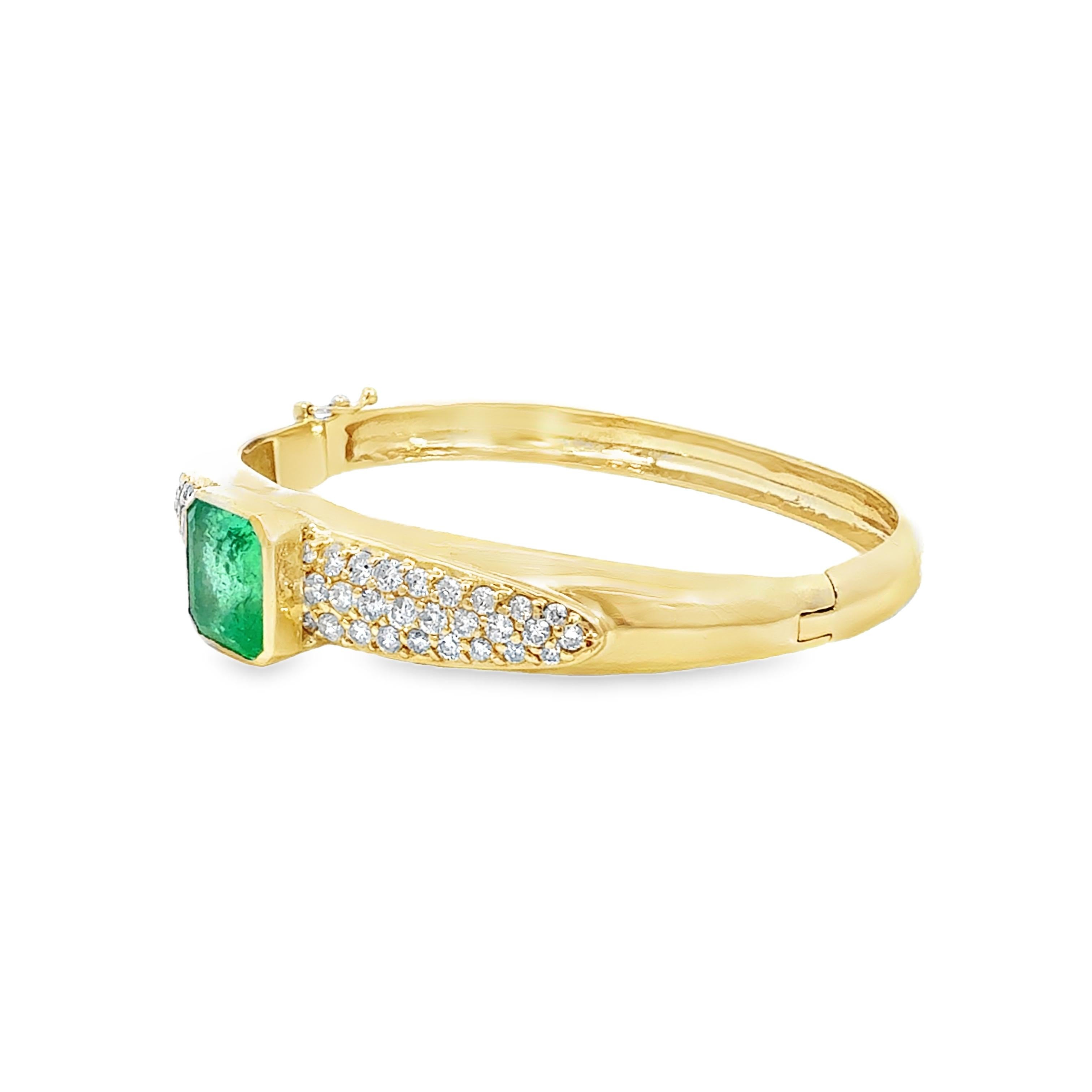 Bracelet jonc rétro vintage avec diamants et émeraude de Colombie certifiée GIA de 6,96 carats en vente 3