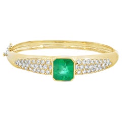 GIA Certified 6.96 Carat Colombian Emerald Diamond Vintage Retro Bangle Bracelet